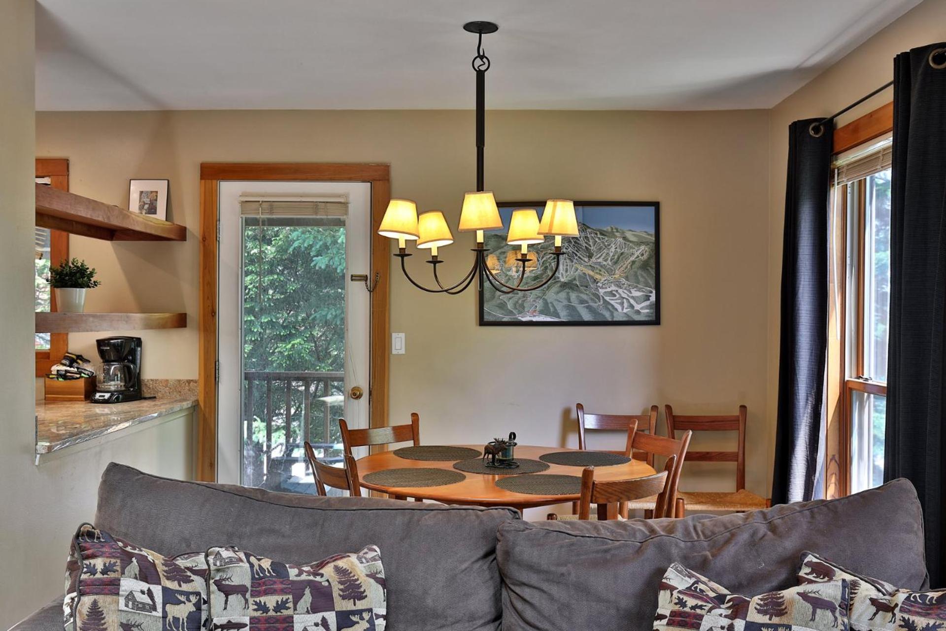 Trail Creek 64 - 1 BR with Loft, Ski Home Trail, Bus, Hot Tub, Pool!
