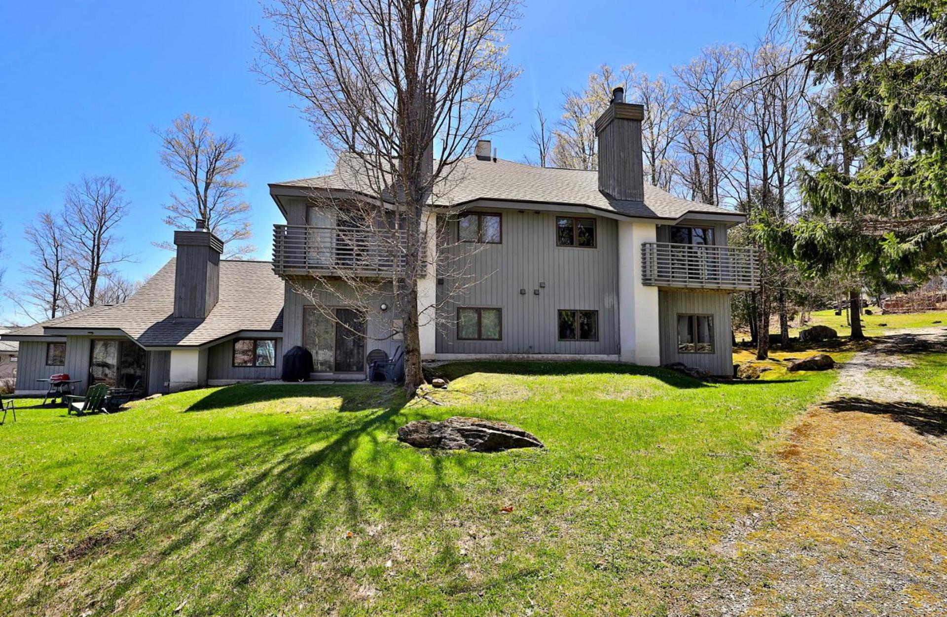 Gorgeous 2BR, 2BA Woods Condo V5 - Pool, Hot Tub, Spa, Tennis, Gym