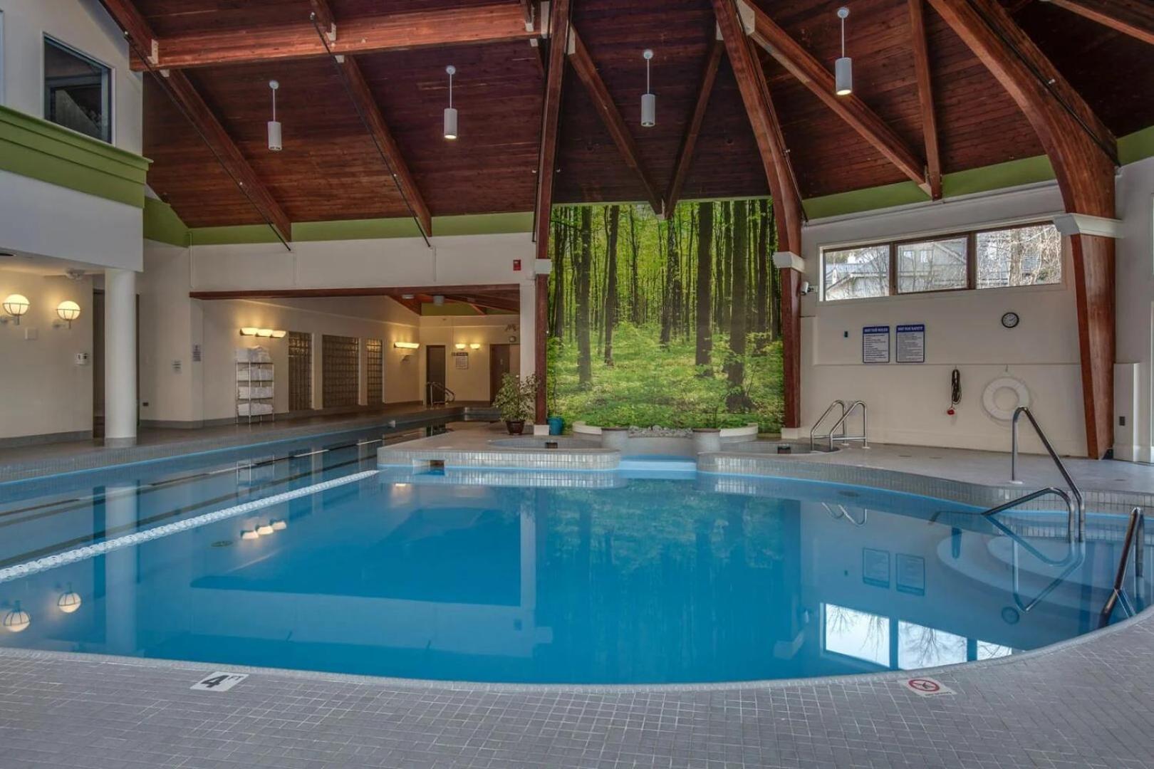 Gorgeous 2BR, 2BA Woods Condo V5 - Pool, Hot Tub, Spa, Tennis, Gym