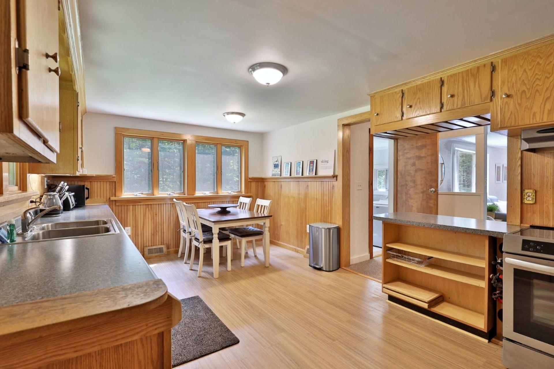 The Mendon Cottage - Charming Vermont Home Close to Pico, Ski Rental Deals!