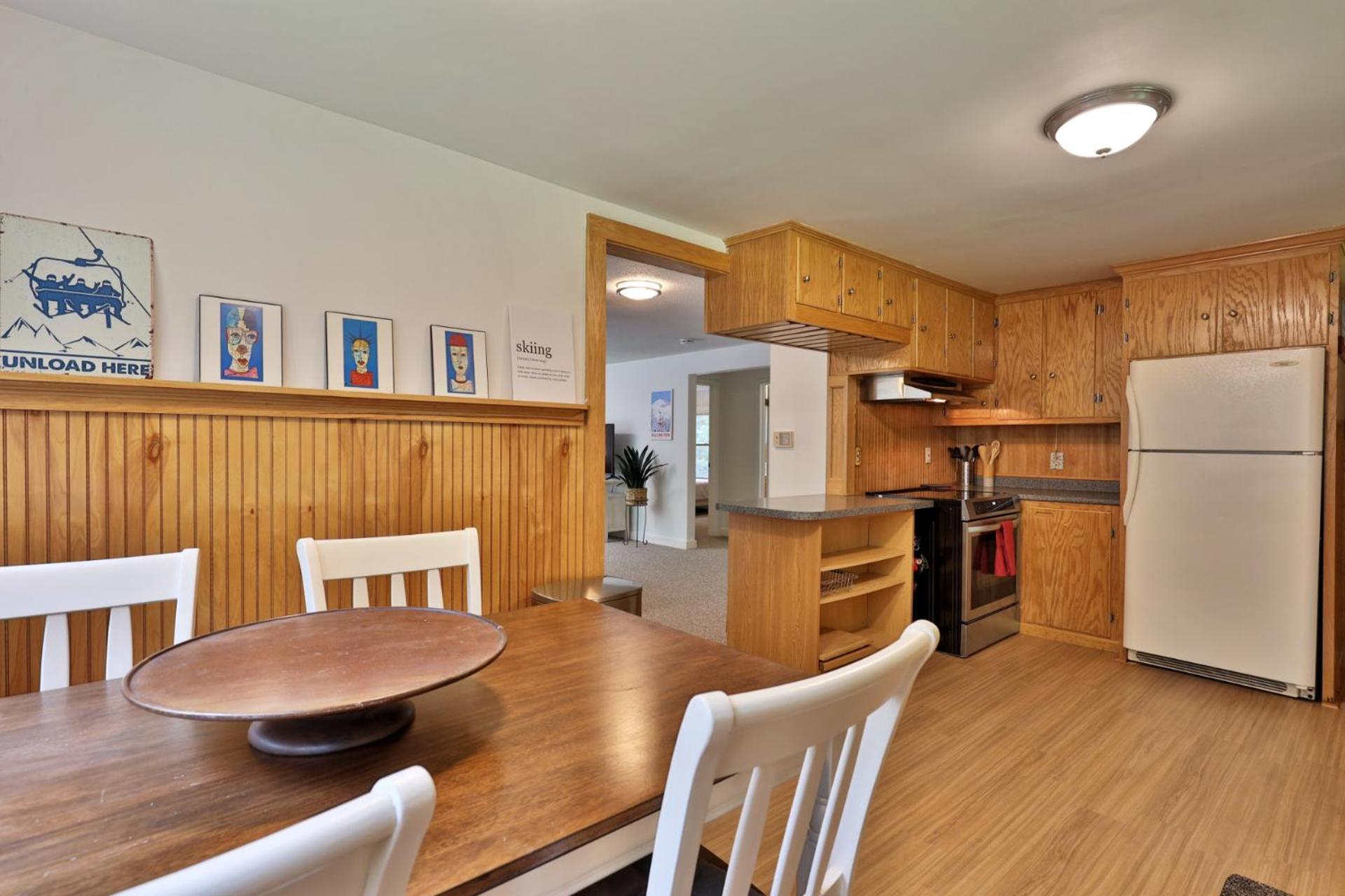 The Mendon Cottage - Charming Vermont Home Close to Pico, Ski Rental Deals!
