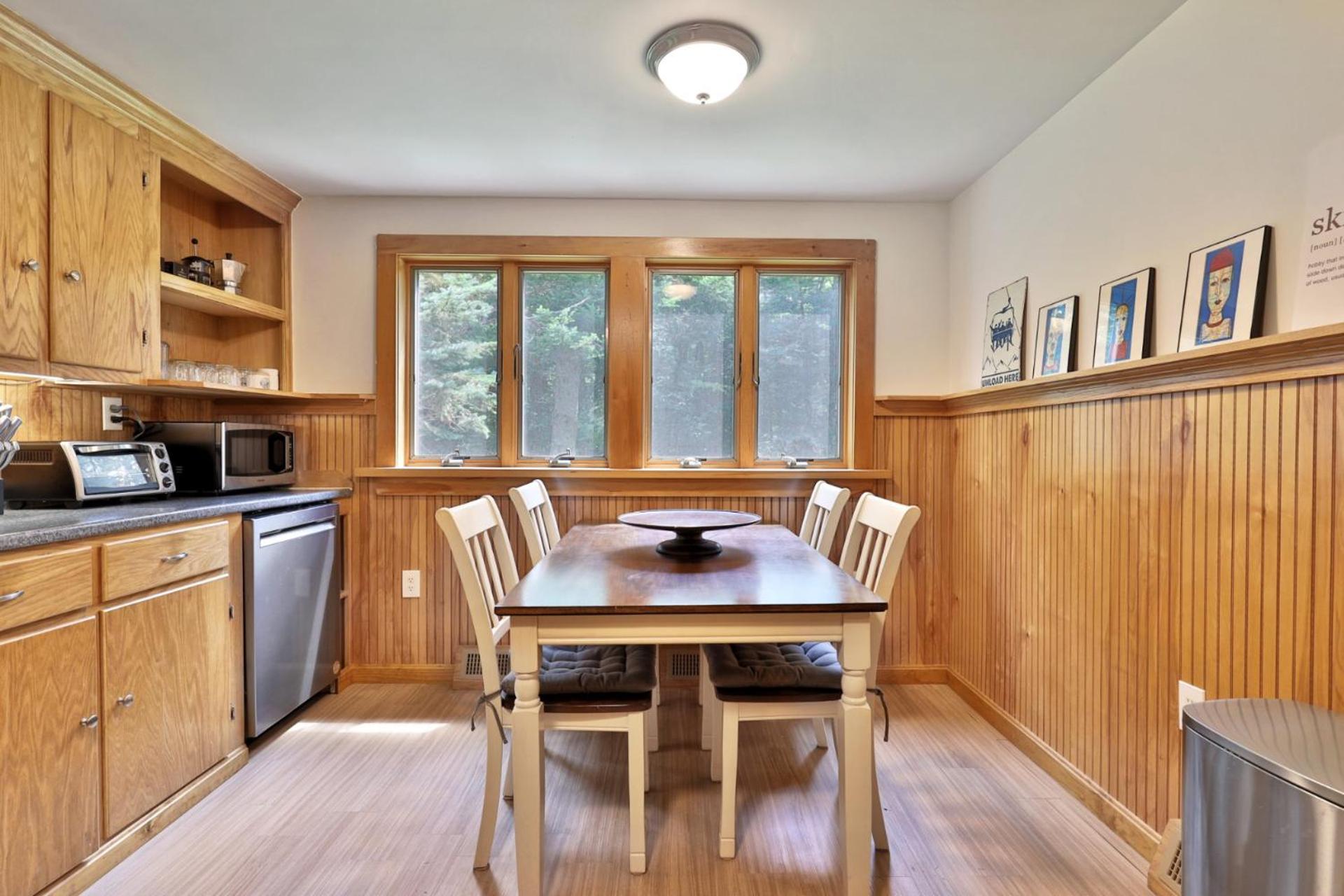 The Mendon Cottage - Charming Vermont Home Close to Pico, Ski Rental Deals!