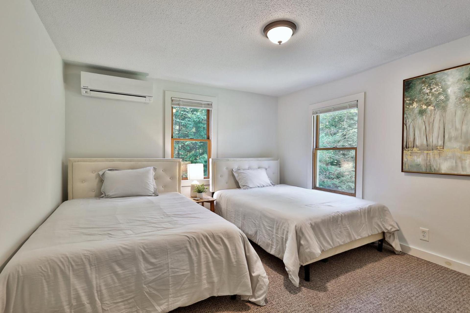 The Mendon Cottage - Charming Vermont Home Close to Pico, Ski Rental Deals!
