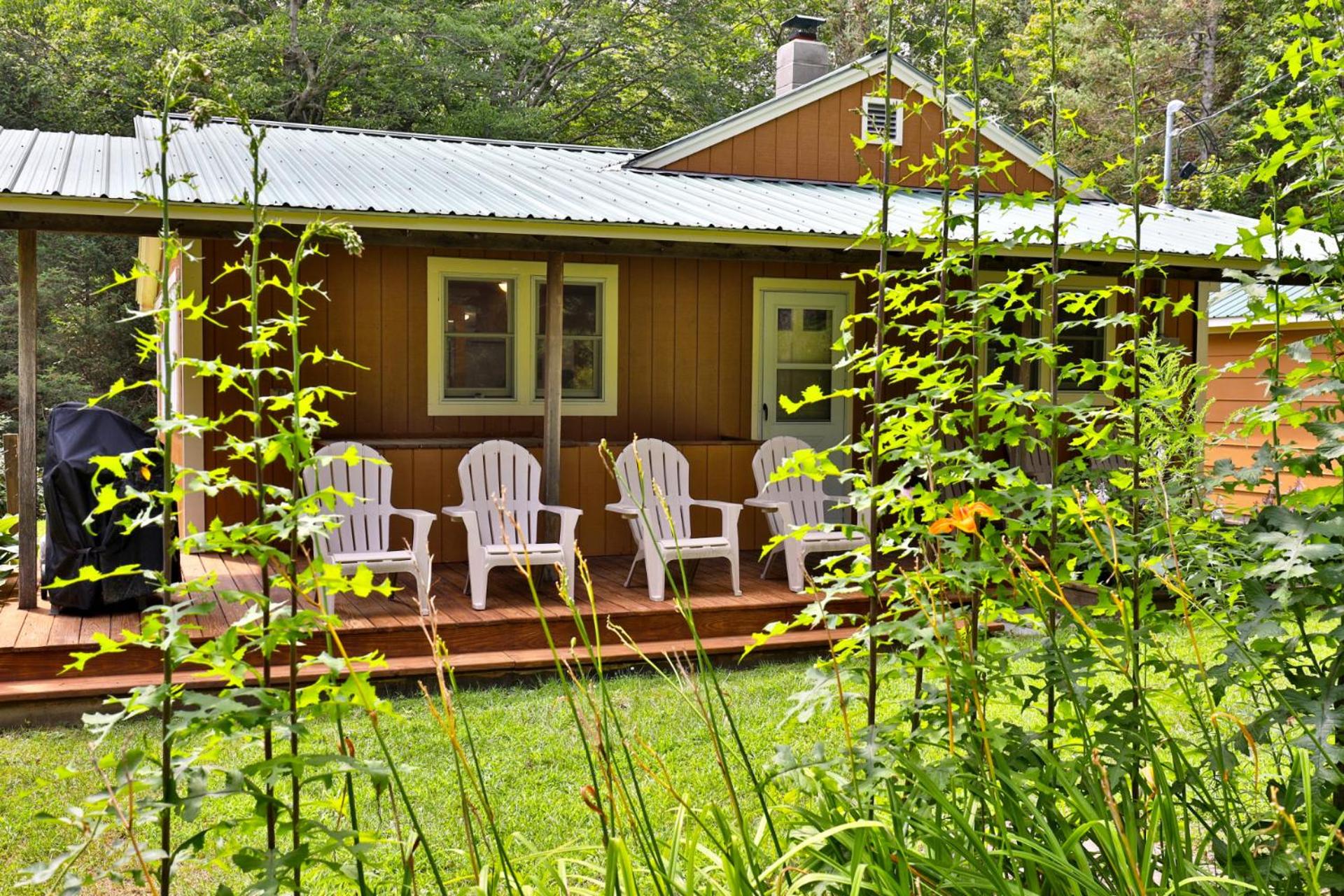The Mendon Cottage - Charming Vermont Home Close to Pico, Ski Rental Deals!
