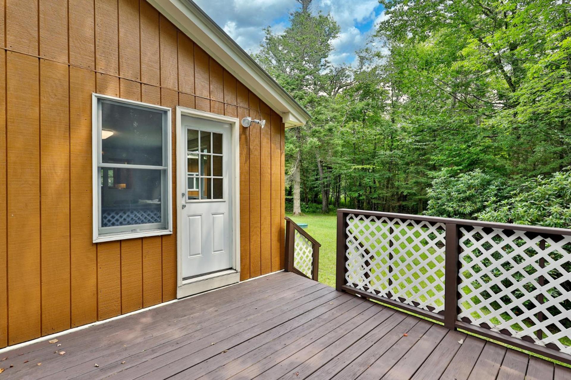 The Mendon Cottage - Charming Vermont Home Close to Pico, Ski Rental Deals!