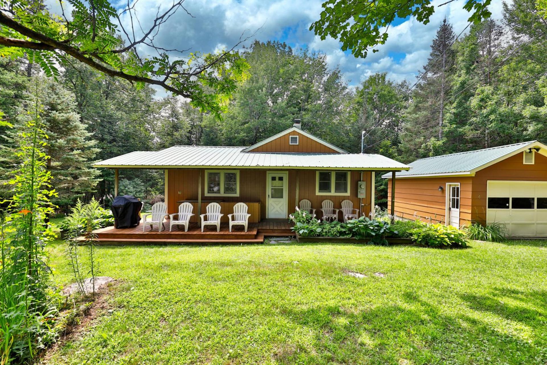 The Mendon Cottage - Charming Vermont Home Close to Pico, Ski Rental Deals!