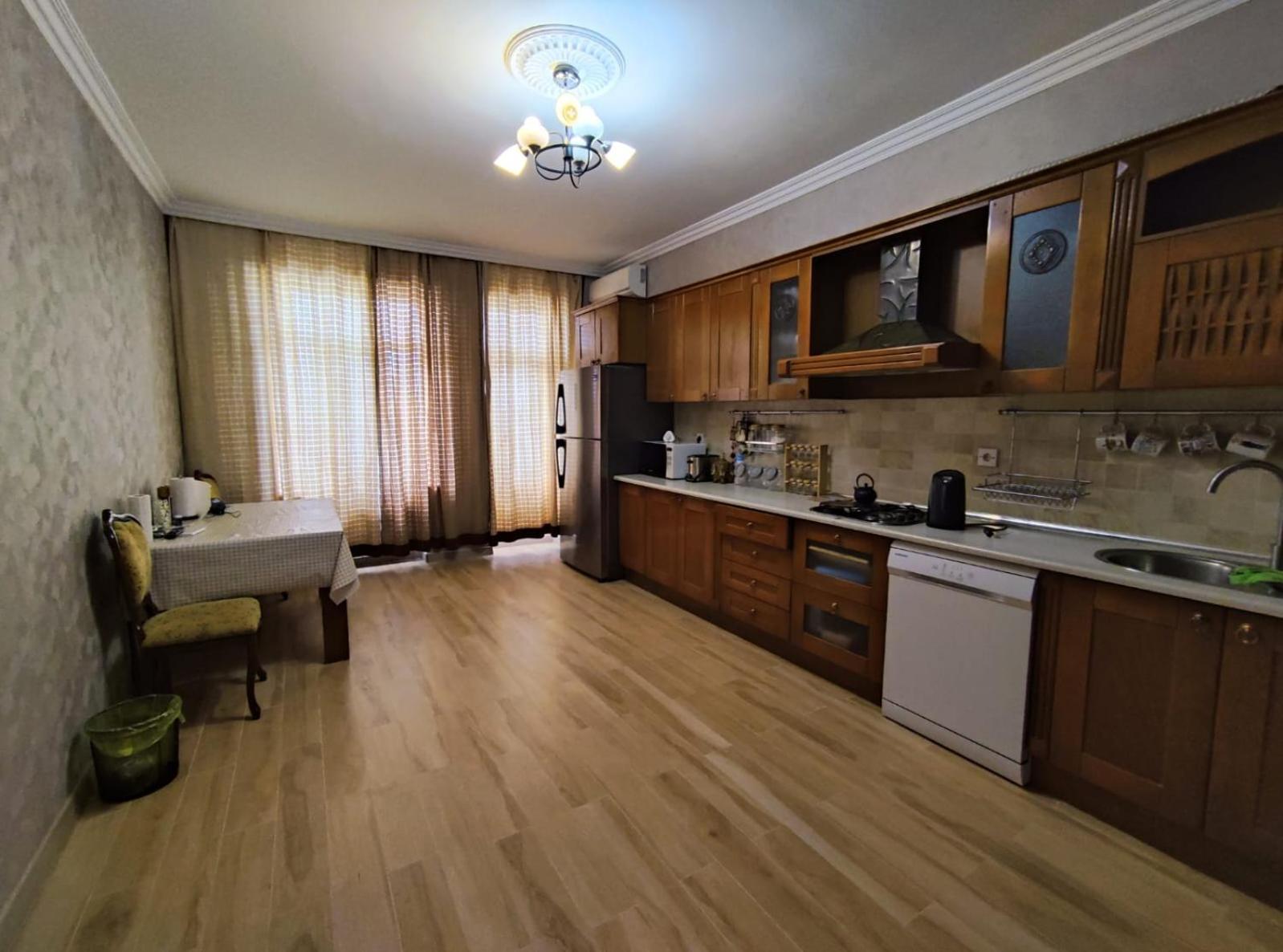 Spacious and Comfortable 3-Room Apartment ,Prime Central Location