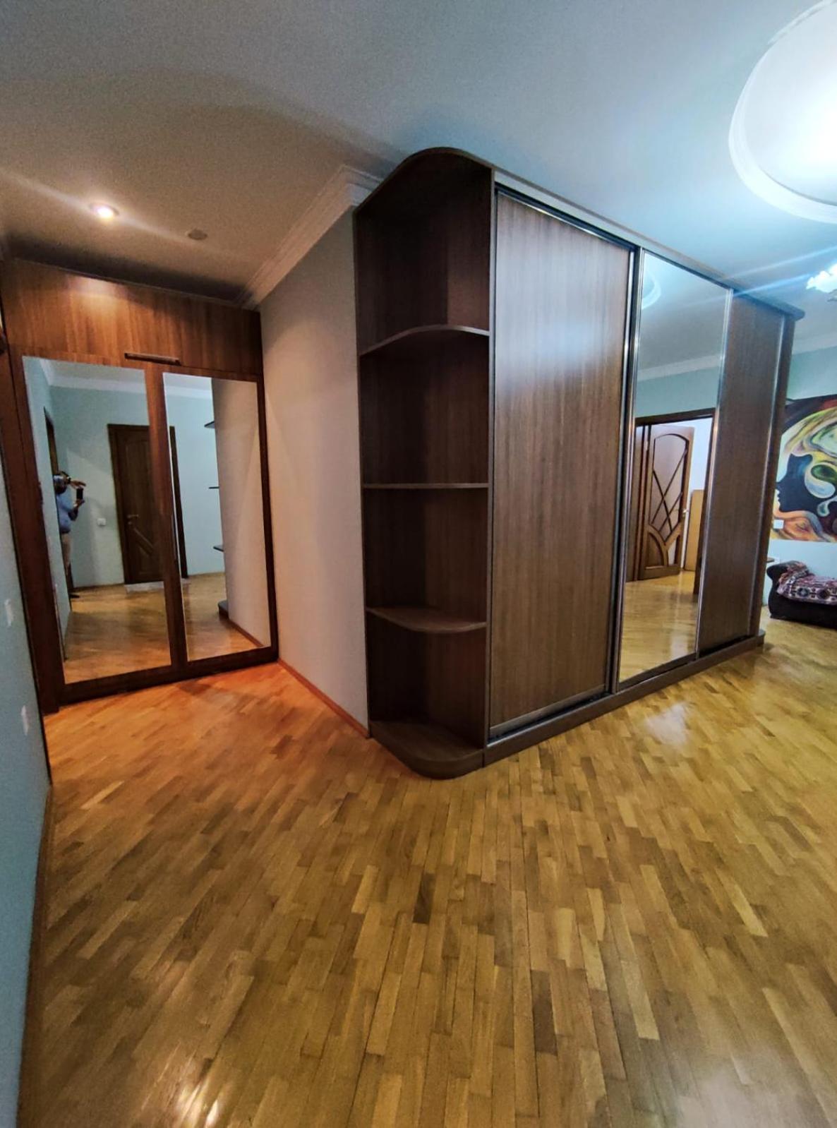 Spacious and Comfortable 3-Room Apartment ,Prime Central Location