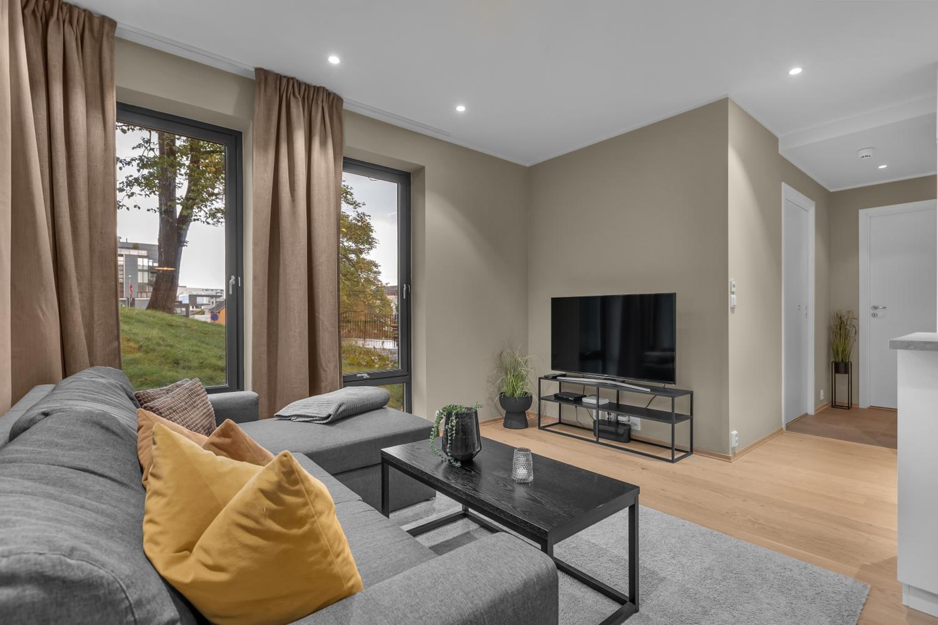 Hotel King's Park - Image 1