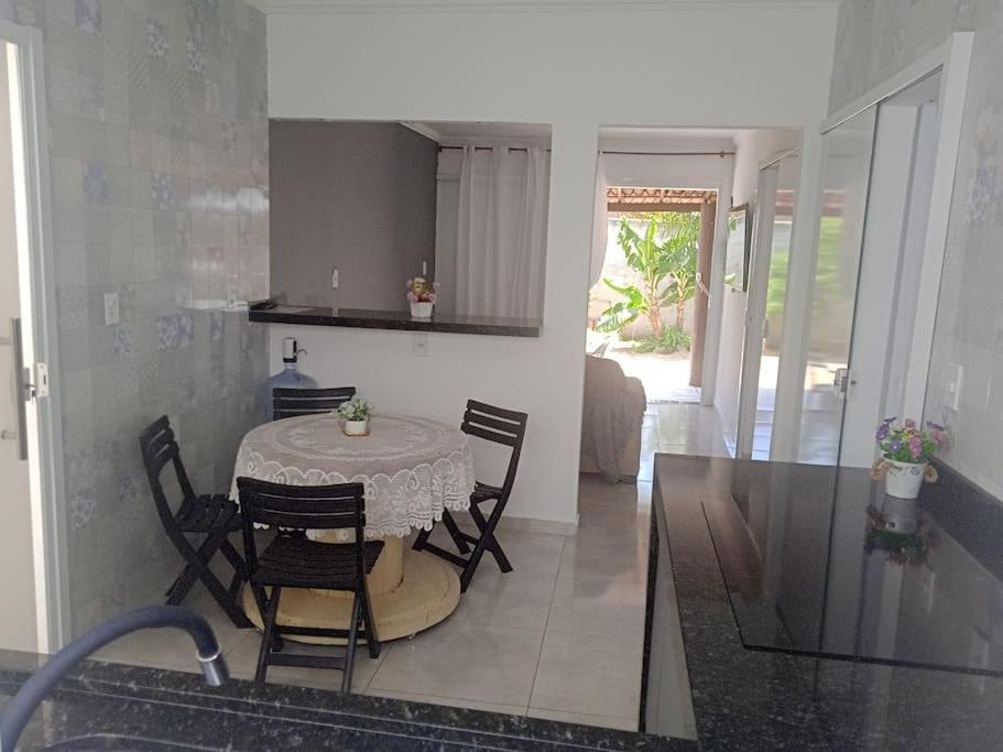 casa com 3 quartos com piscina com hidromassagem
