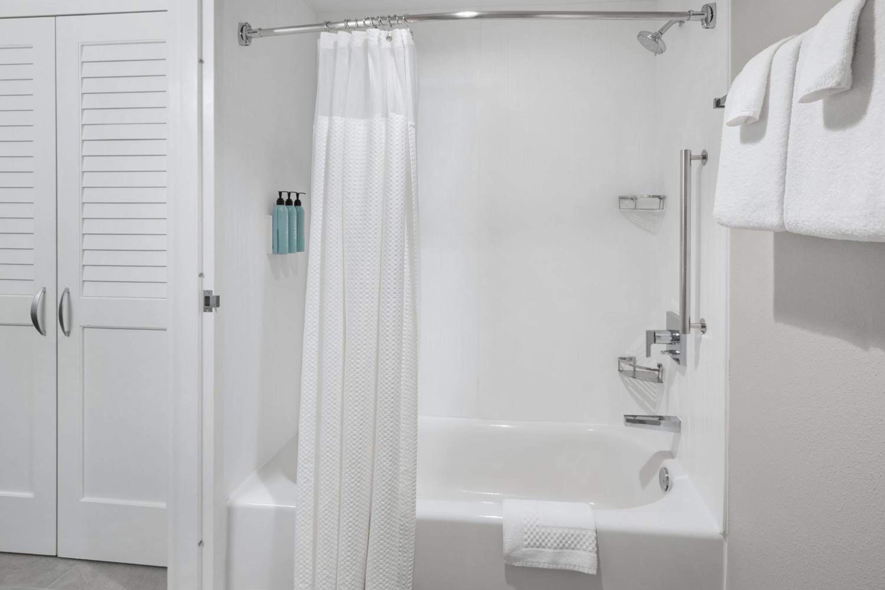 Courtyard by Marriott New Haven Wallingford - Property Image 4