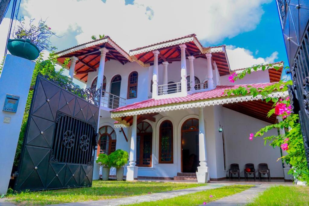 Villa Hirunika Negombo view 3