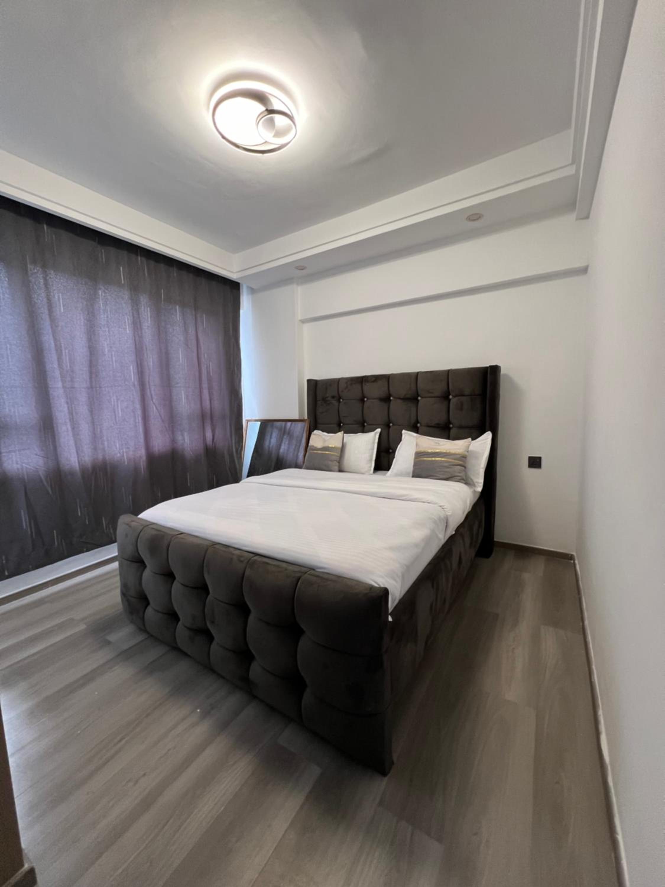 LuxstaysbyQueen