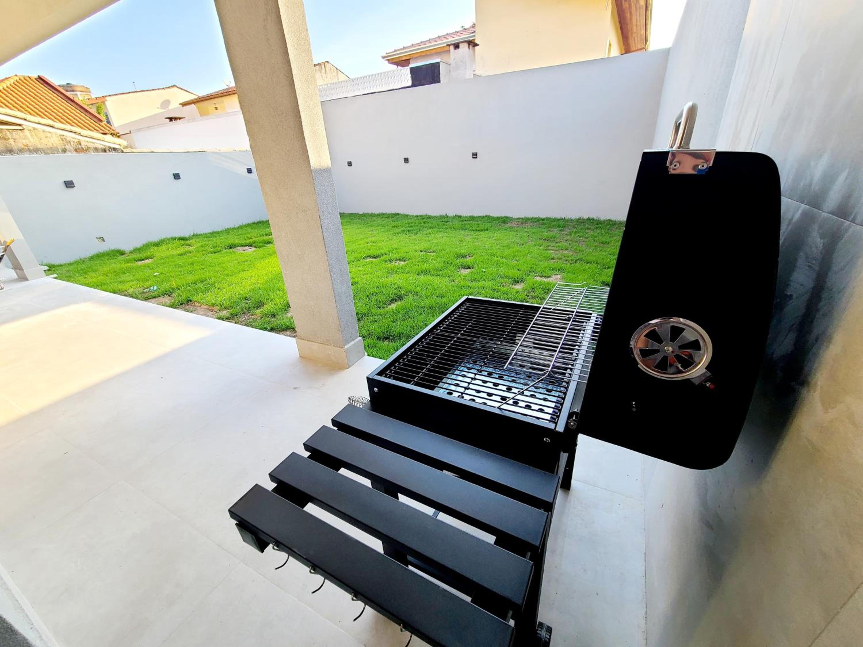 Linda casa a 200m da Praia do Capricórnio