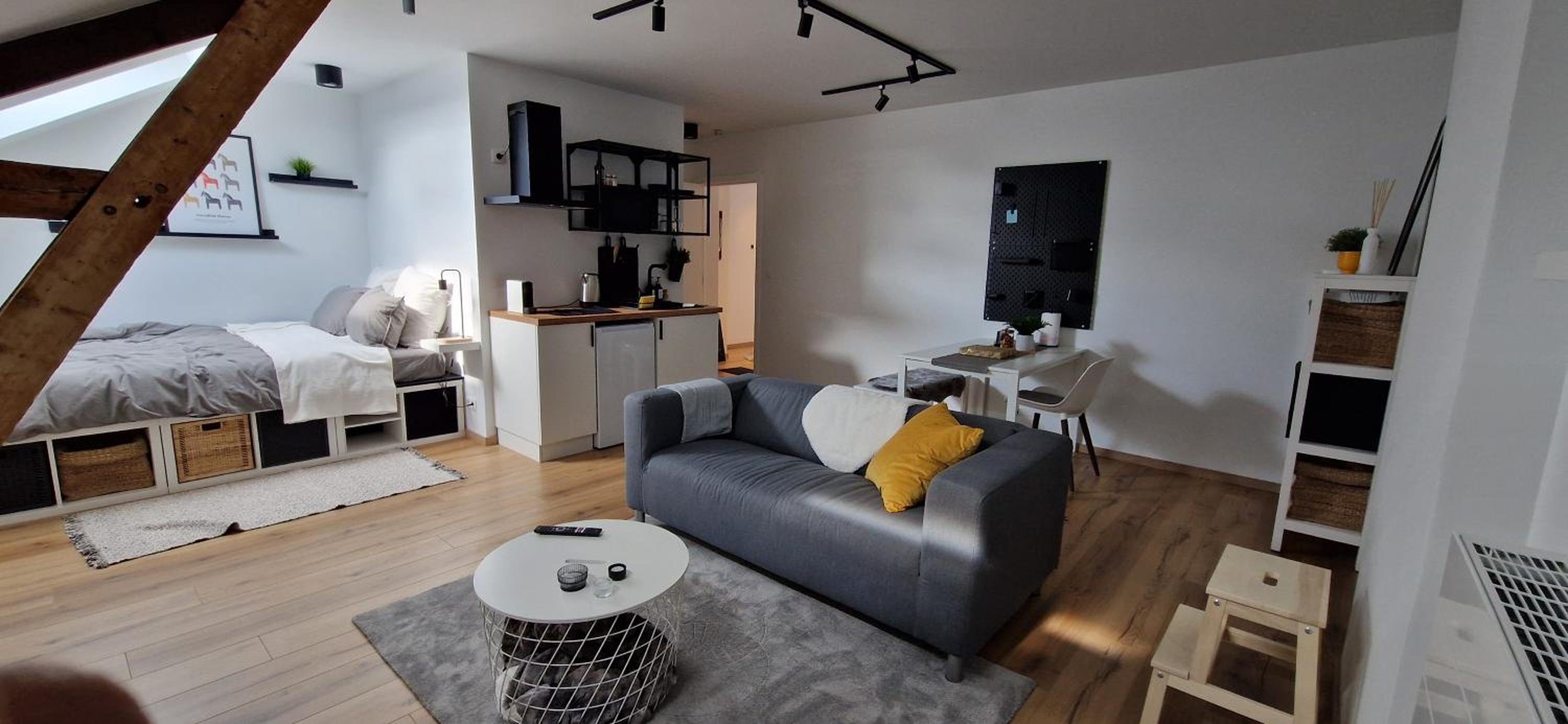 Charleroi Cozy Home