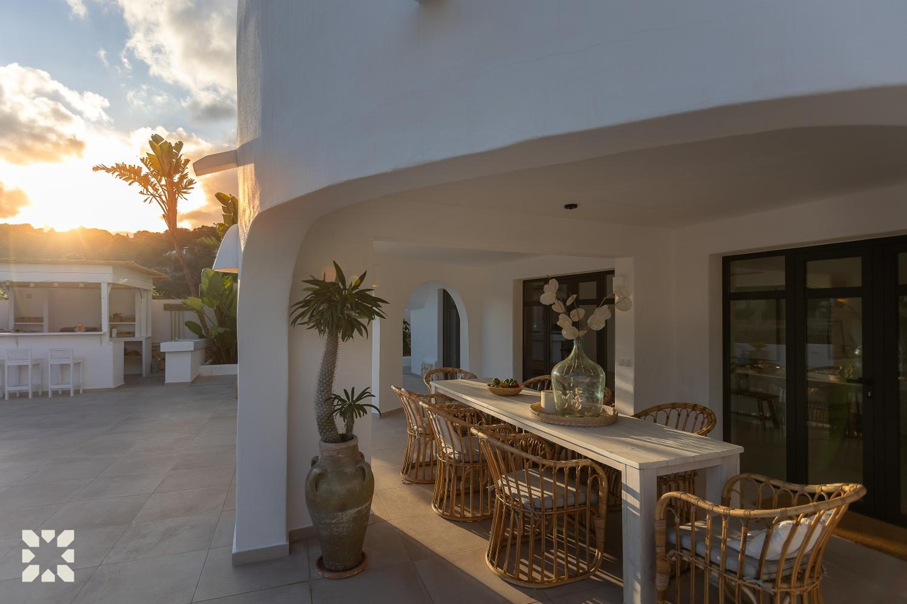 Villa Casa Blanc by Abahana Villas