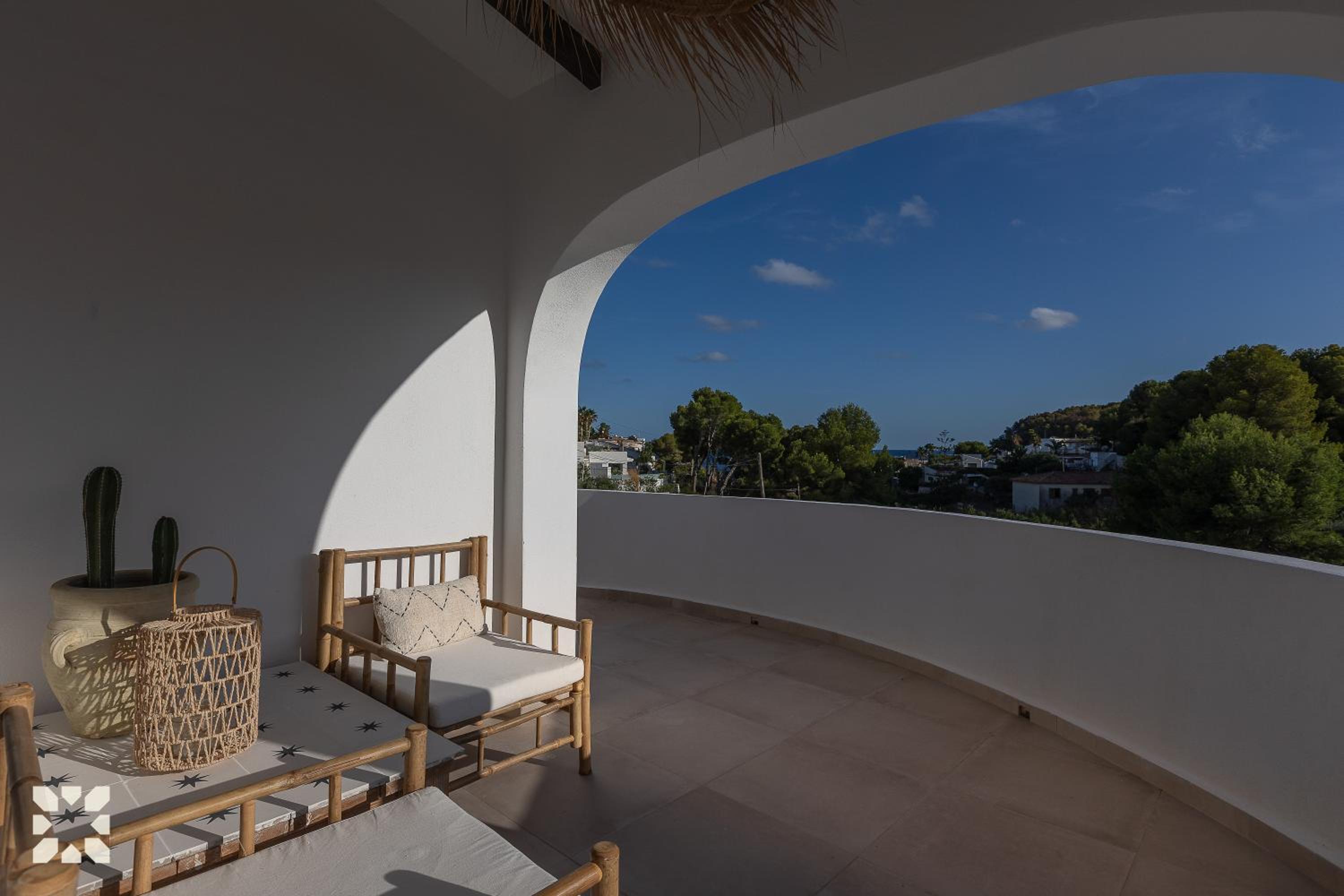 Villa Casa Blanc by Abahana Villas