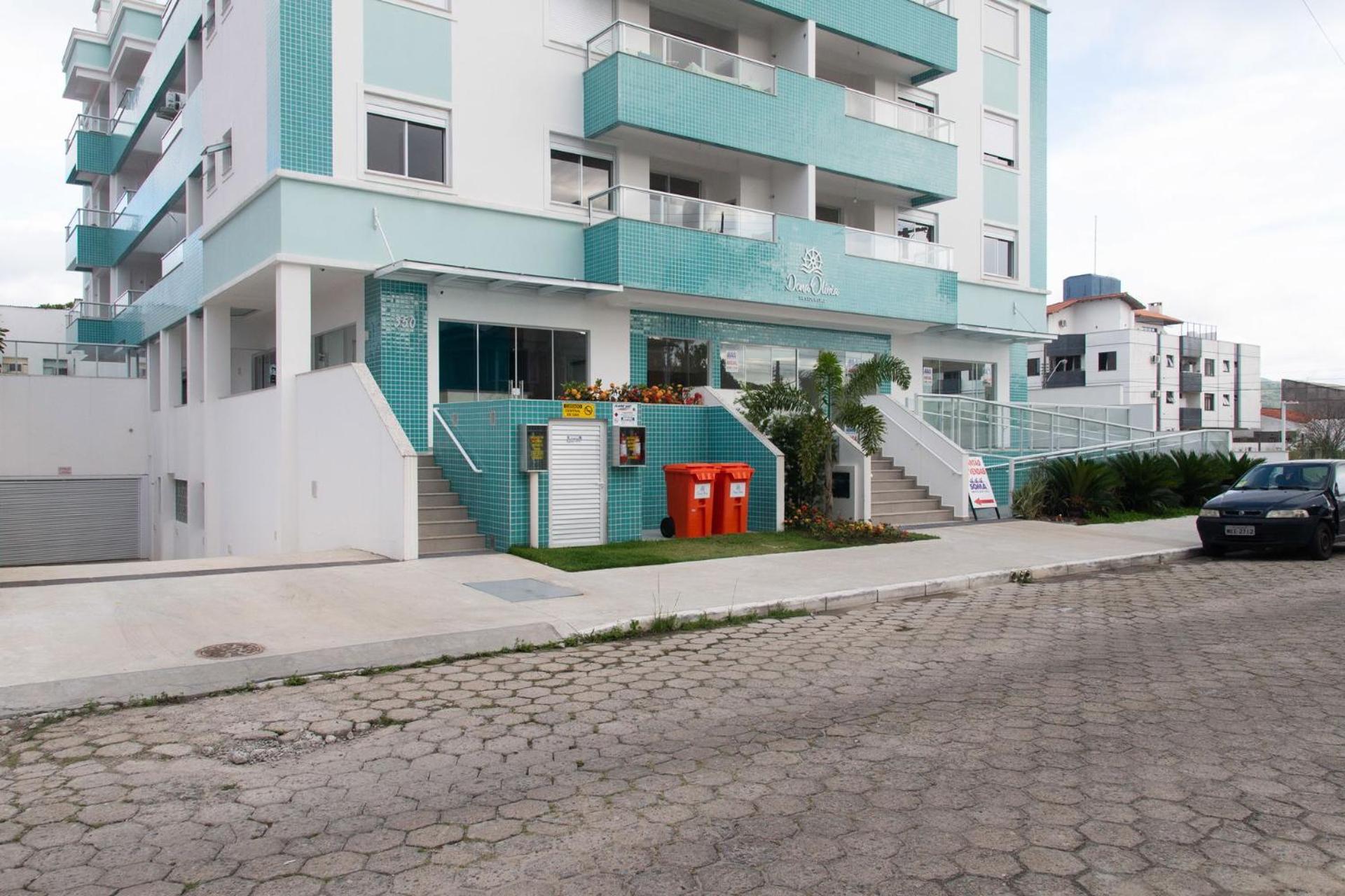 2 quadras da Praia, Piscina e Churrasqueira P1595