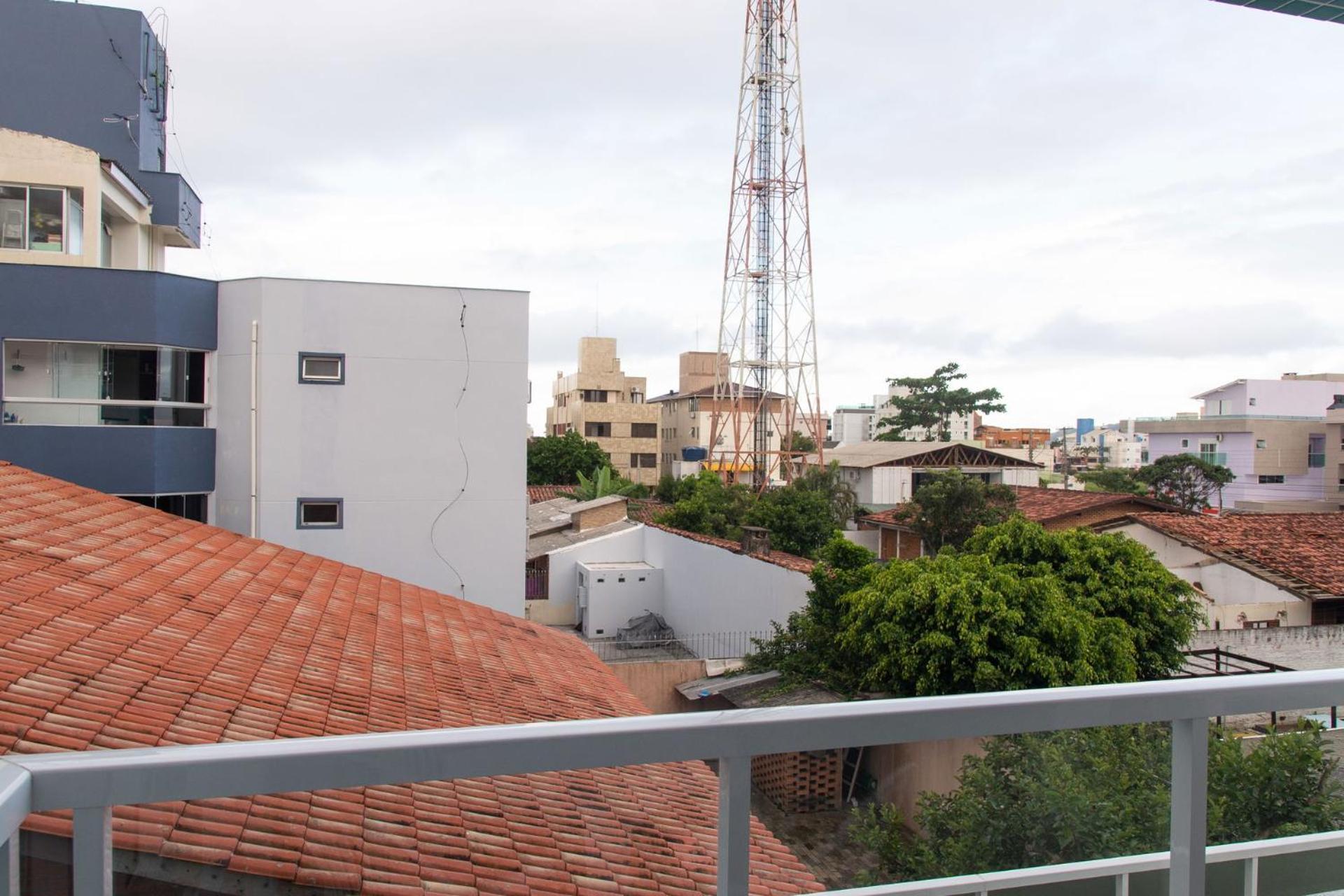 2 quadras da Praia, Piscina e Churrasqueira P1595