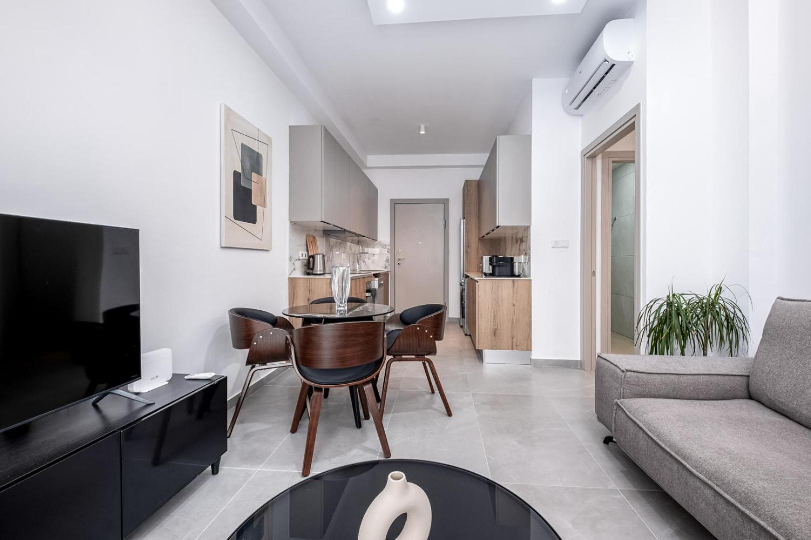Platinum 77 VII Apartments