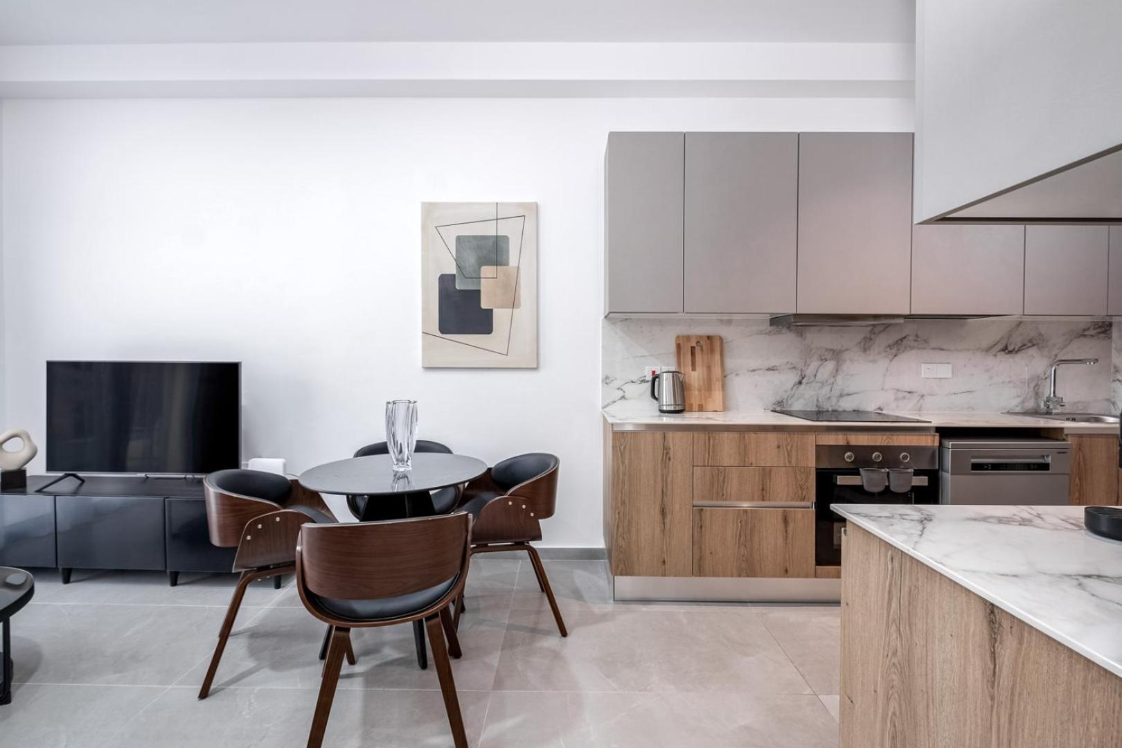Platinum 77 VII Apartments