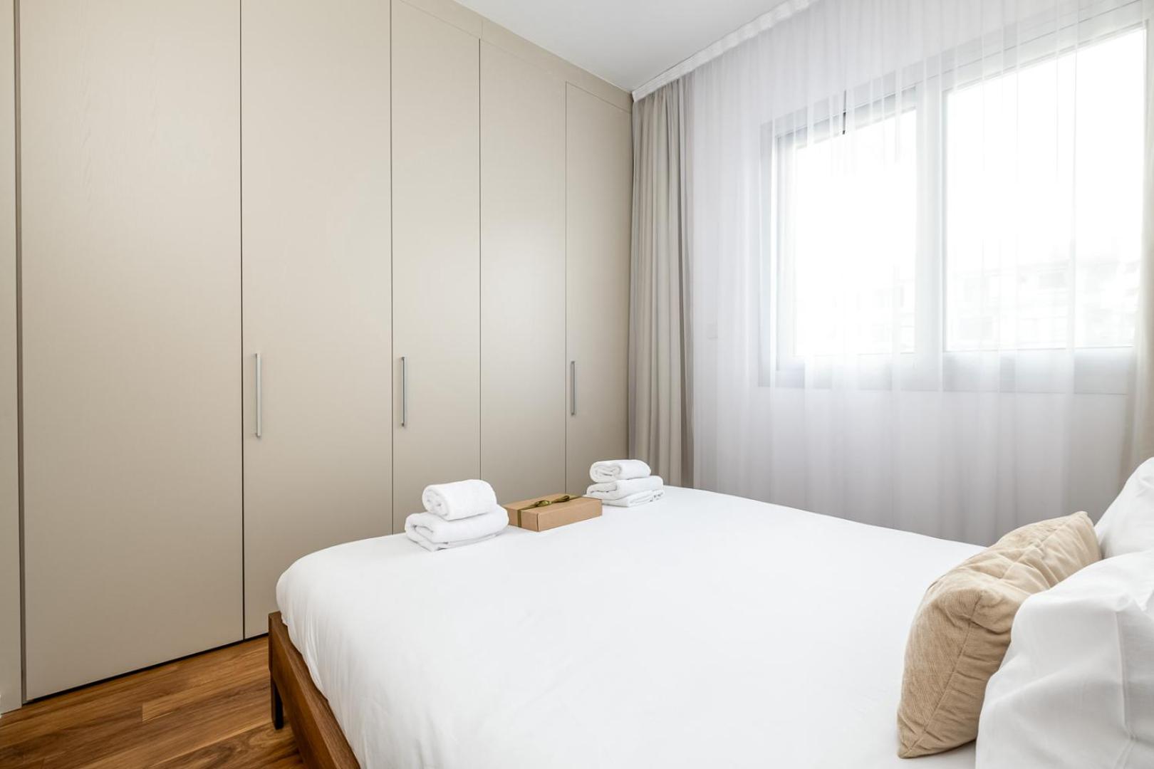 Platinum 77 VII Apartments