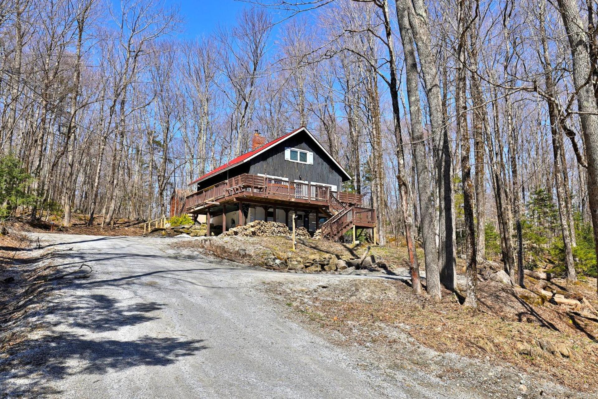 Powder Park Place - Lower Unit - Cozy and close to the Mountain! Ski rental deals! view 4