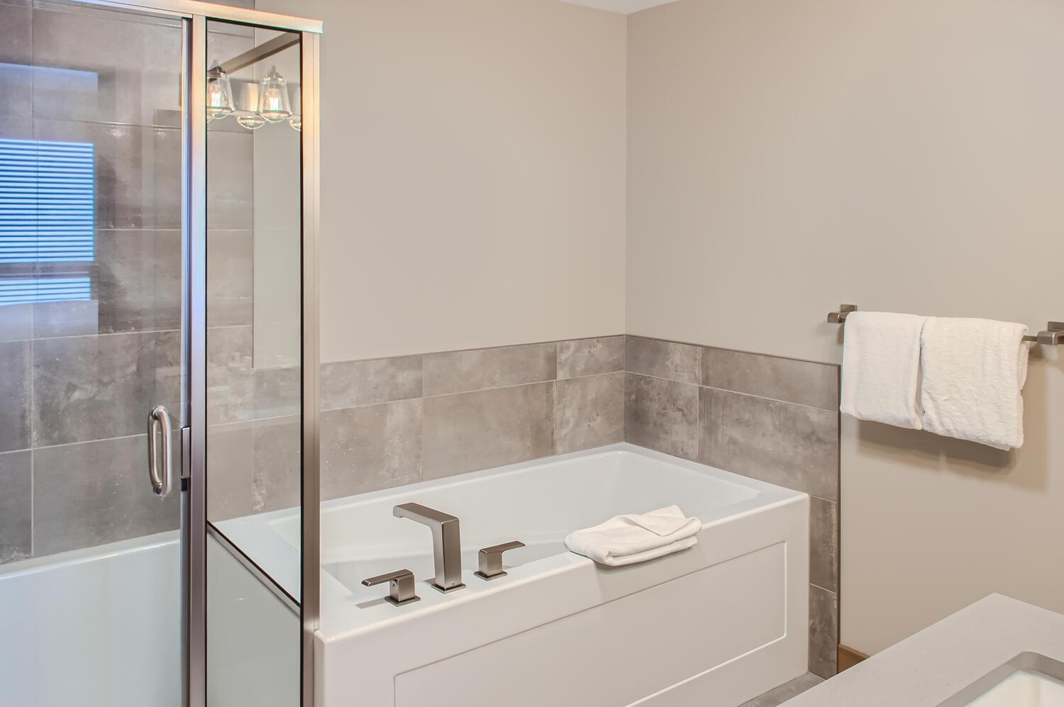 Stonegate Resort Unit B105