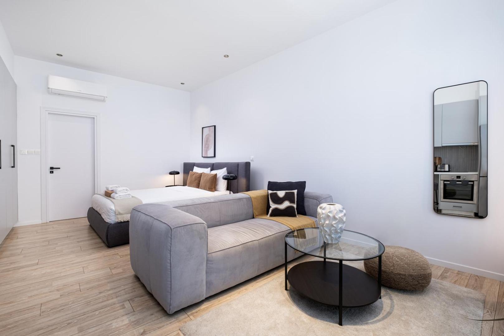 Olympia Suites III Studio Apartments