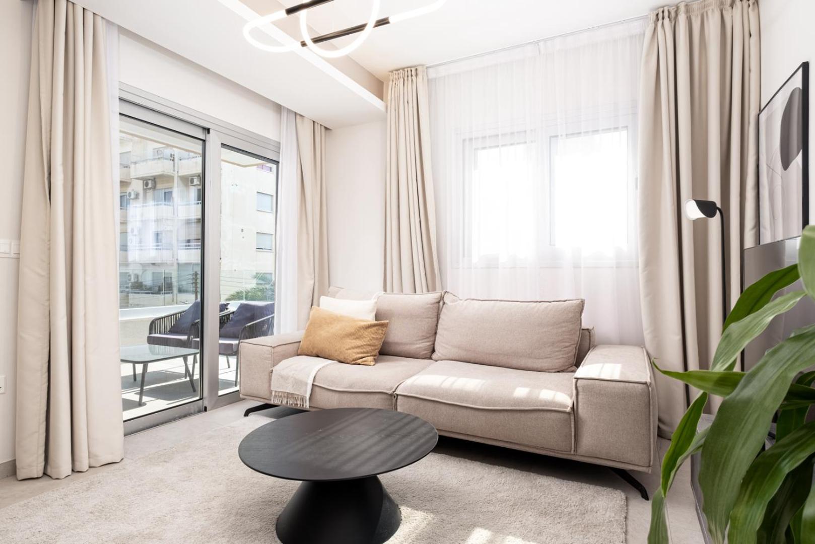 Casa Verano VI Apartments