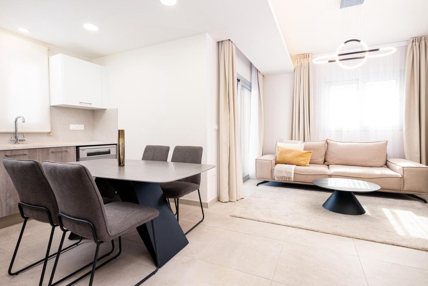 Casa Verano VI Apartments
