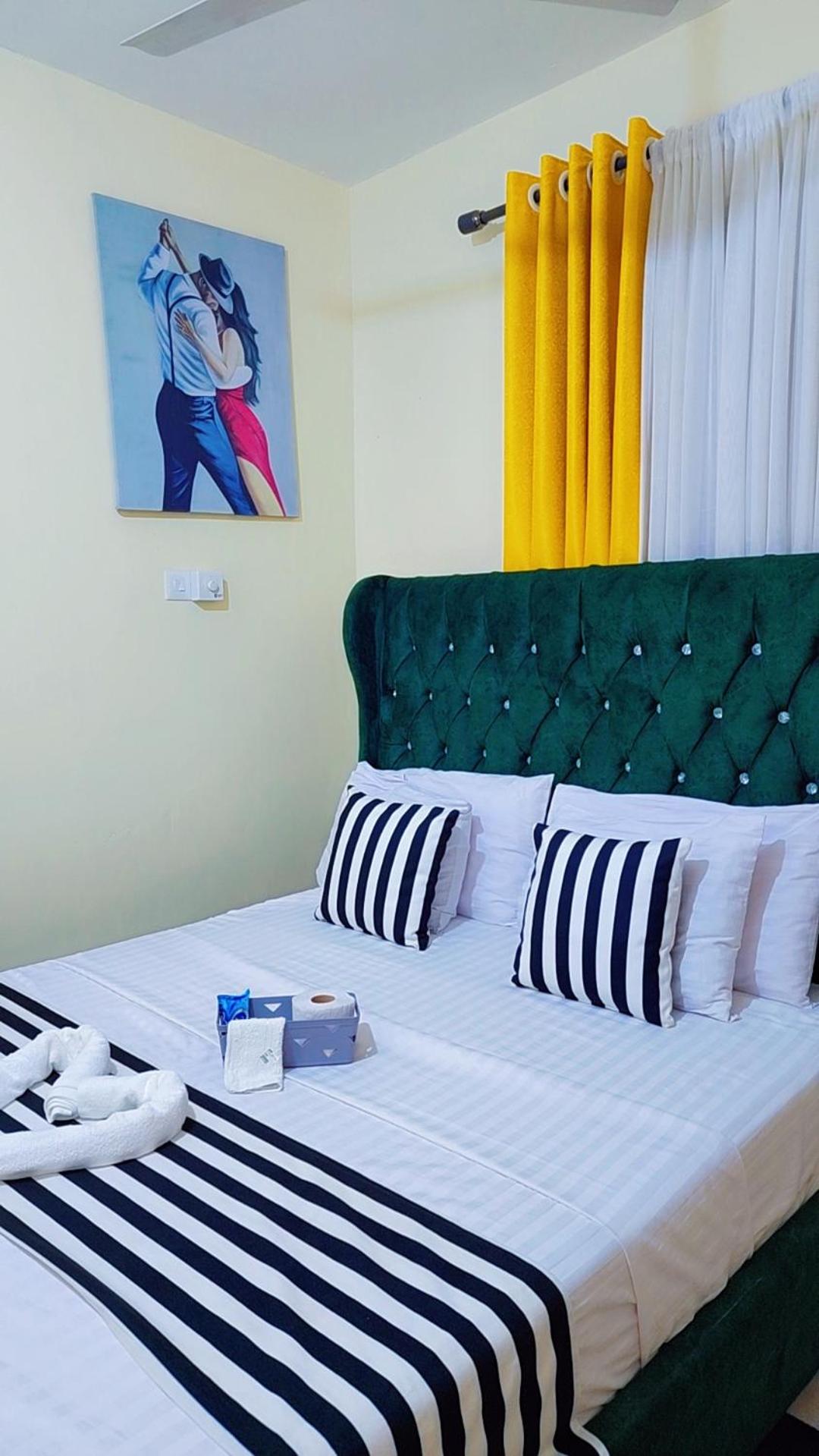 Comfort Two-Bedroom Air-Bnb Apartment Mombasa Bamburi view 4