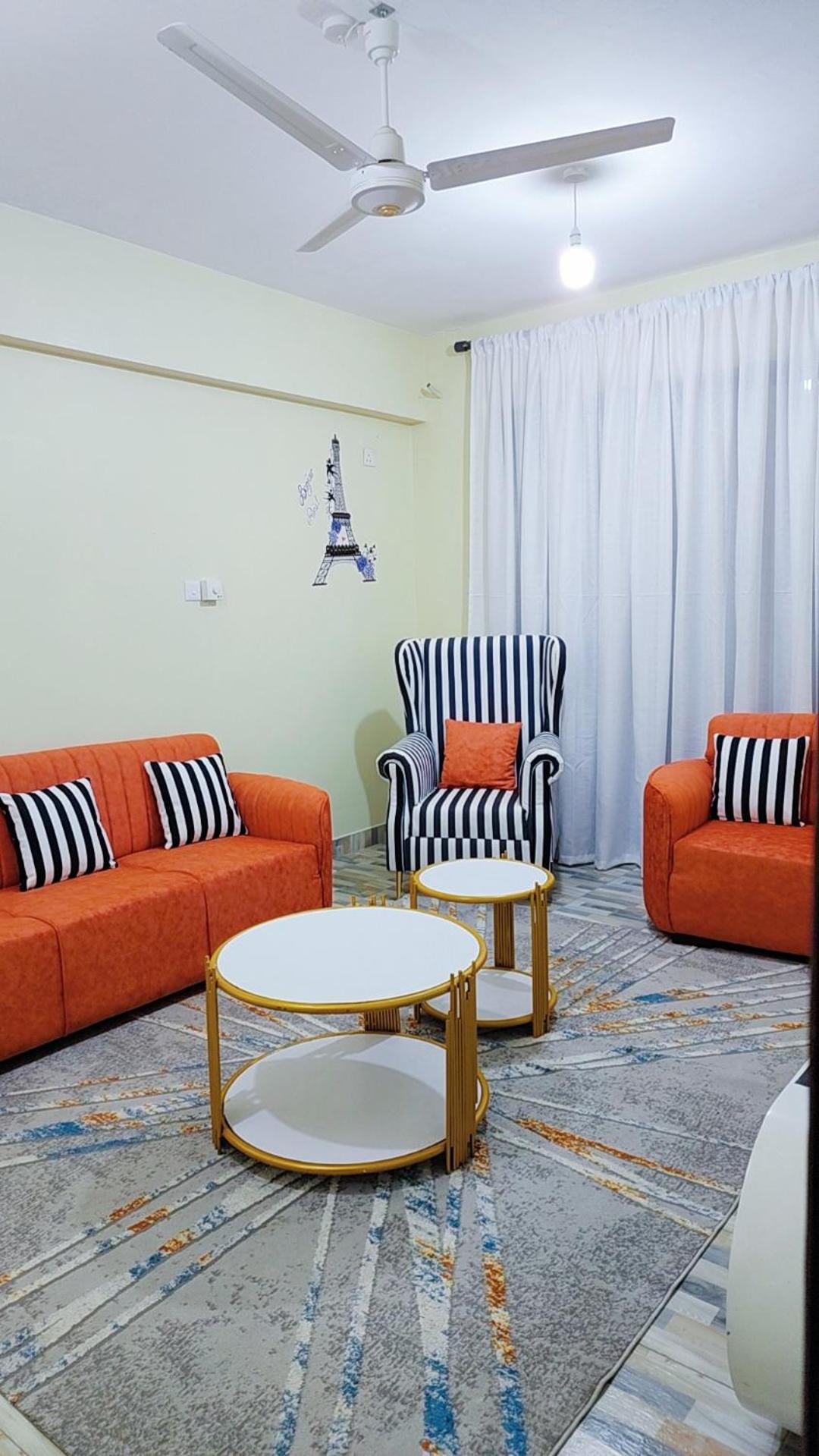 Comfort Two-Bedroom Air-Bnb Apartment Mombasa Bamburi view 2