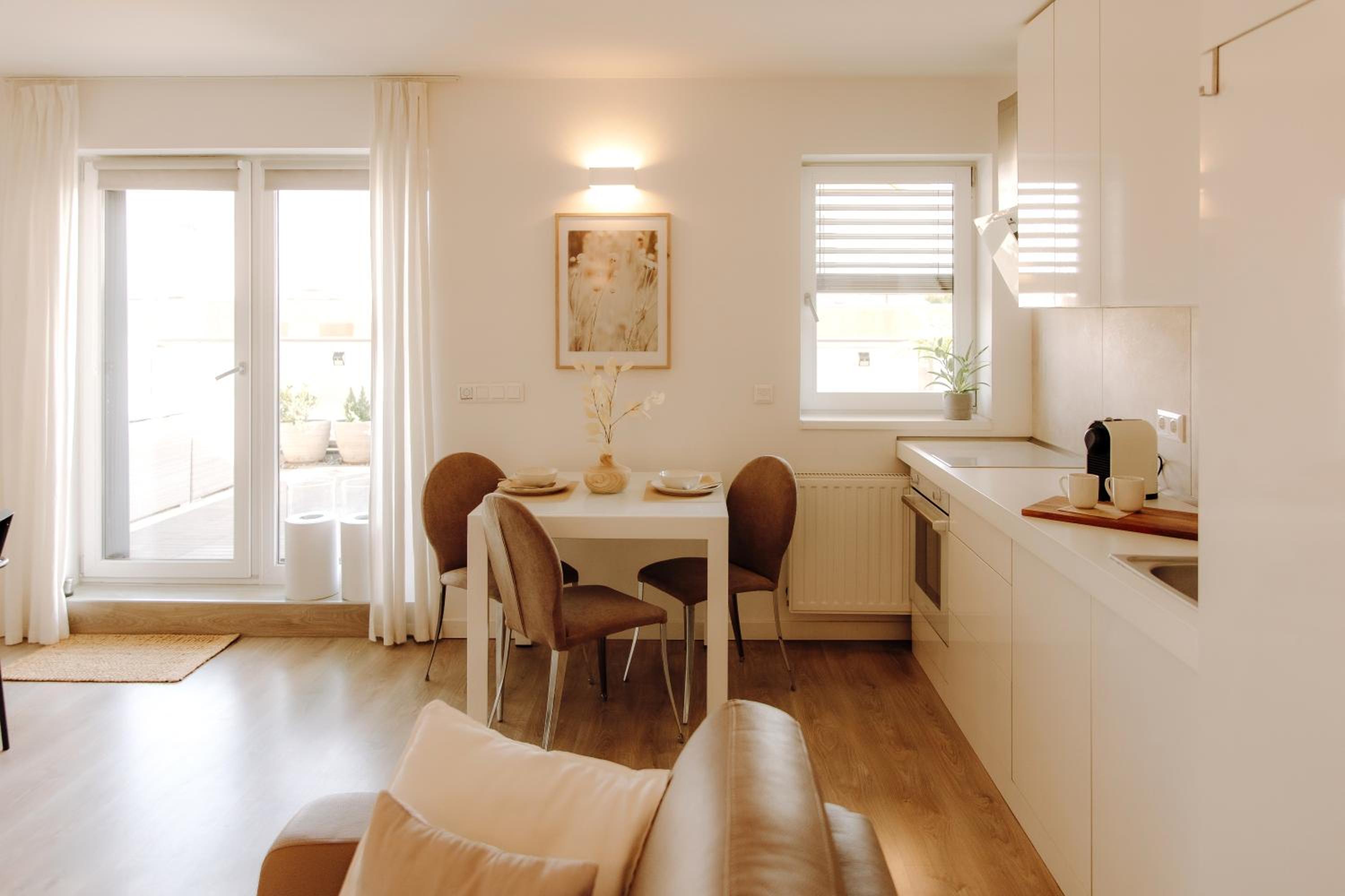 Doboz Apartments
