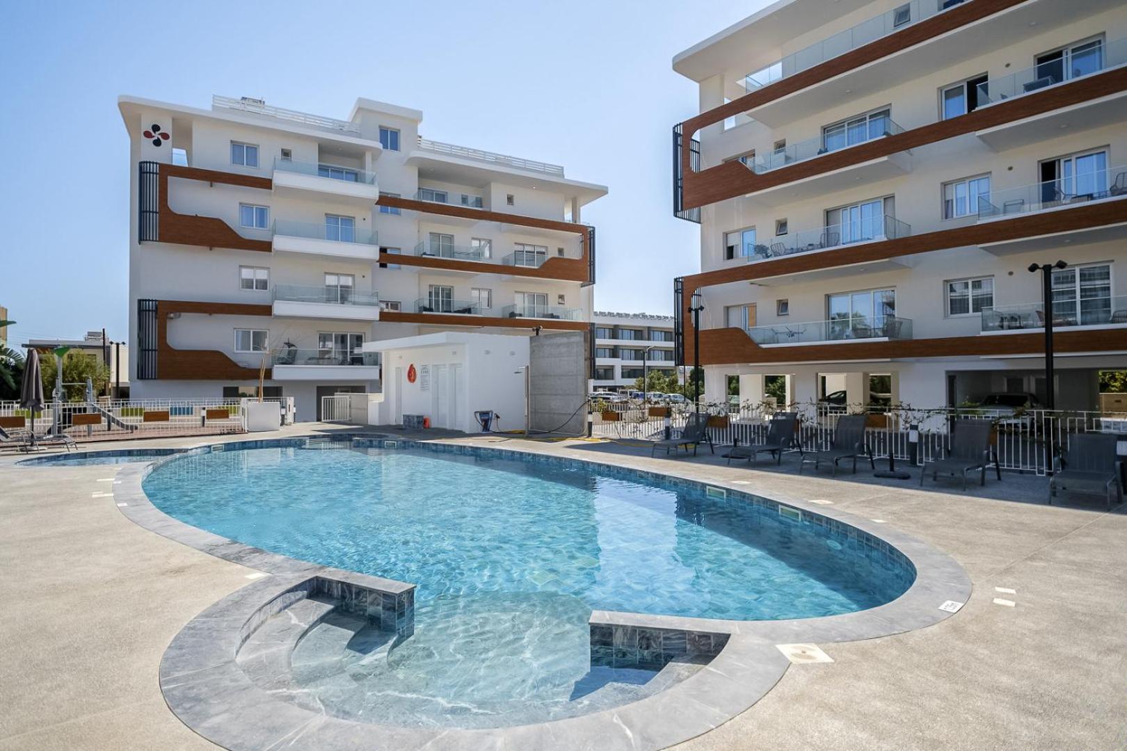 Platinum 77 VIII Apartments