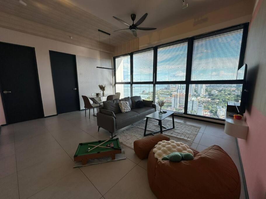 Perfect KTV Set & Netflix 3 Queen Bed Seaview photo 3