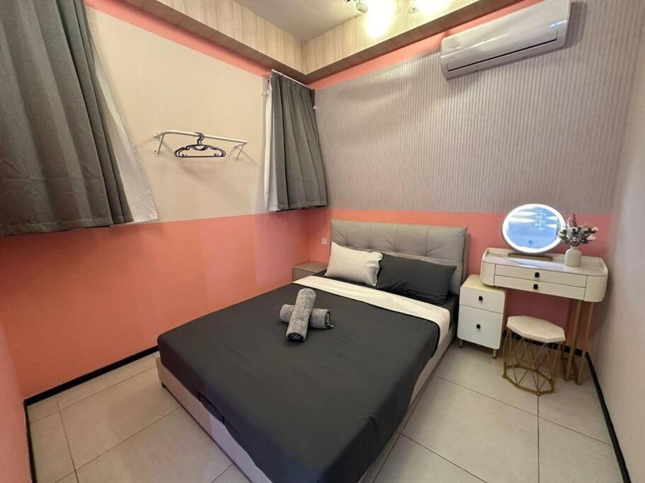 Perfect KTV Set & Netflix 3 Queen Bed Seaview photo 8