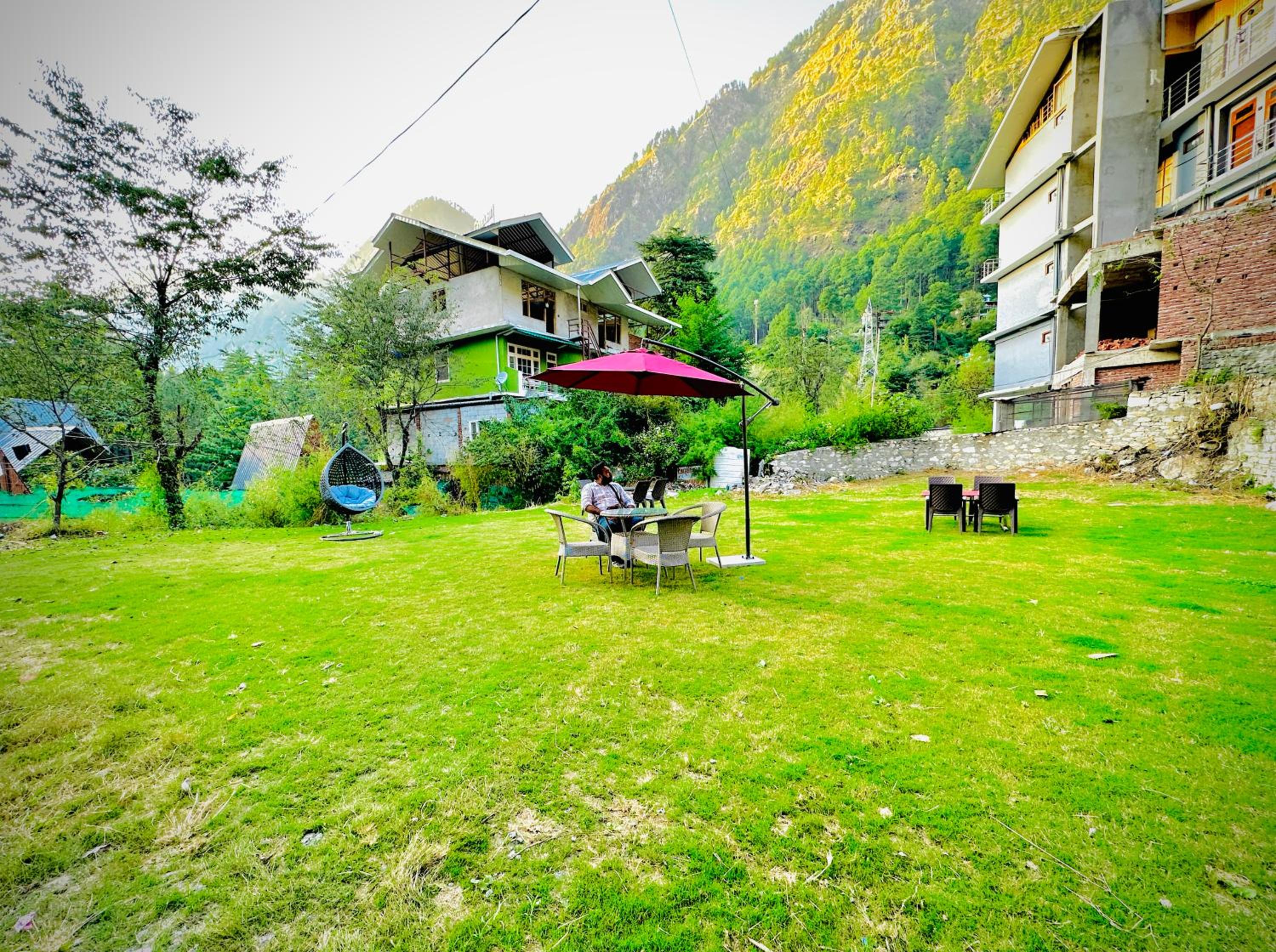 Hotel Vansh-A hotel with private Lawn and Parking view 4