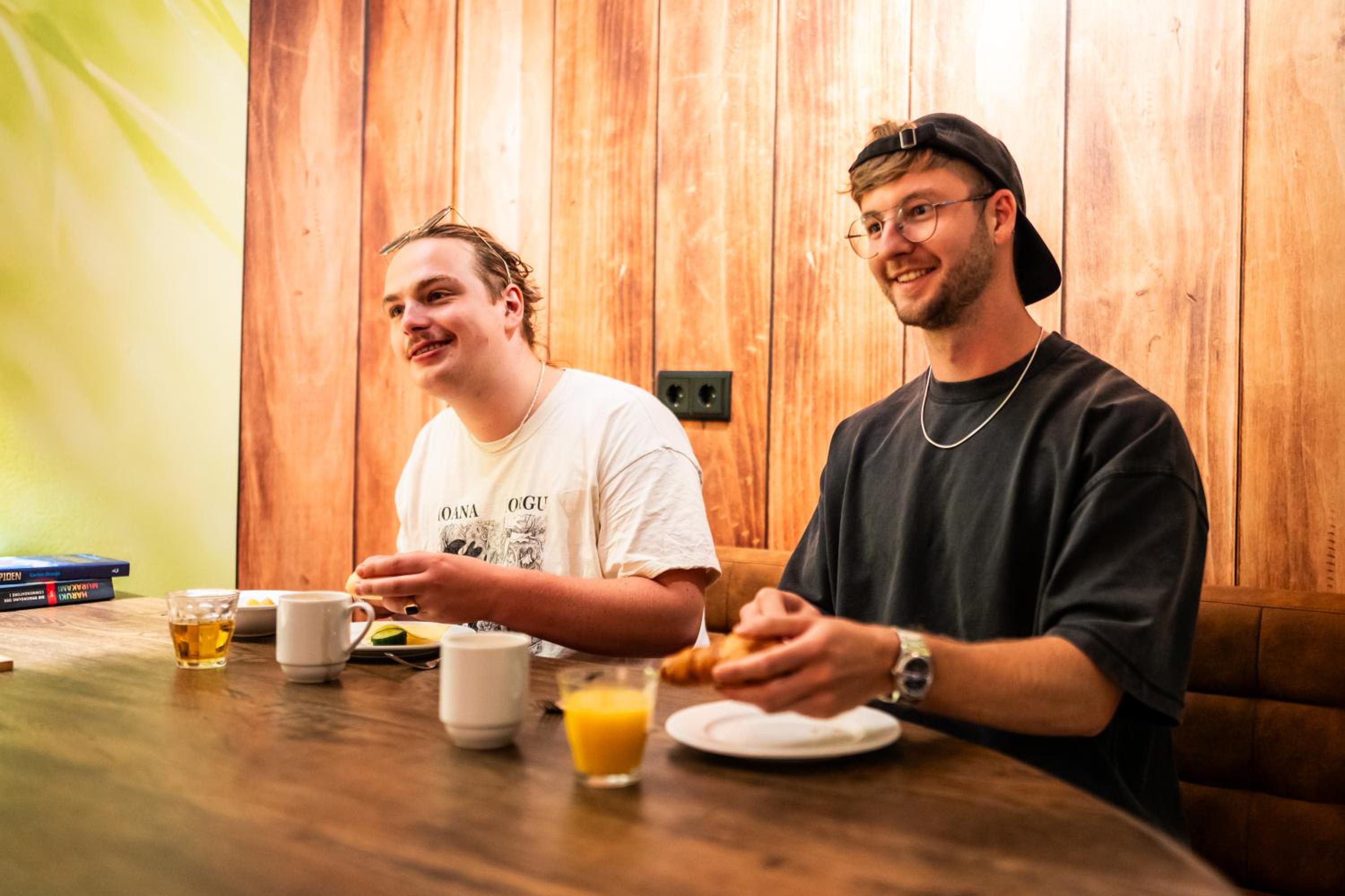 Bud Gett Hostels