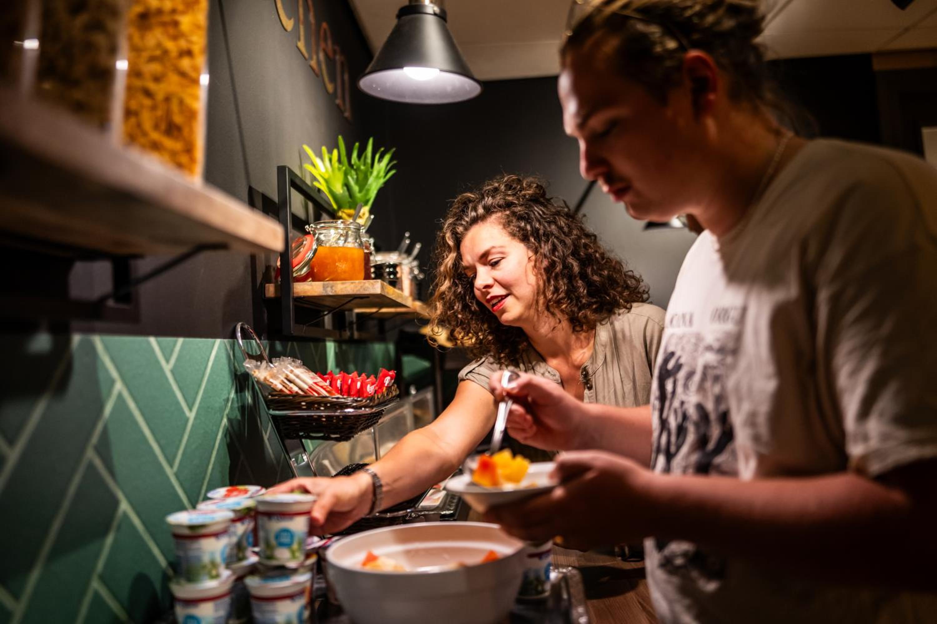 Bud Gett Hostels