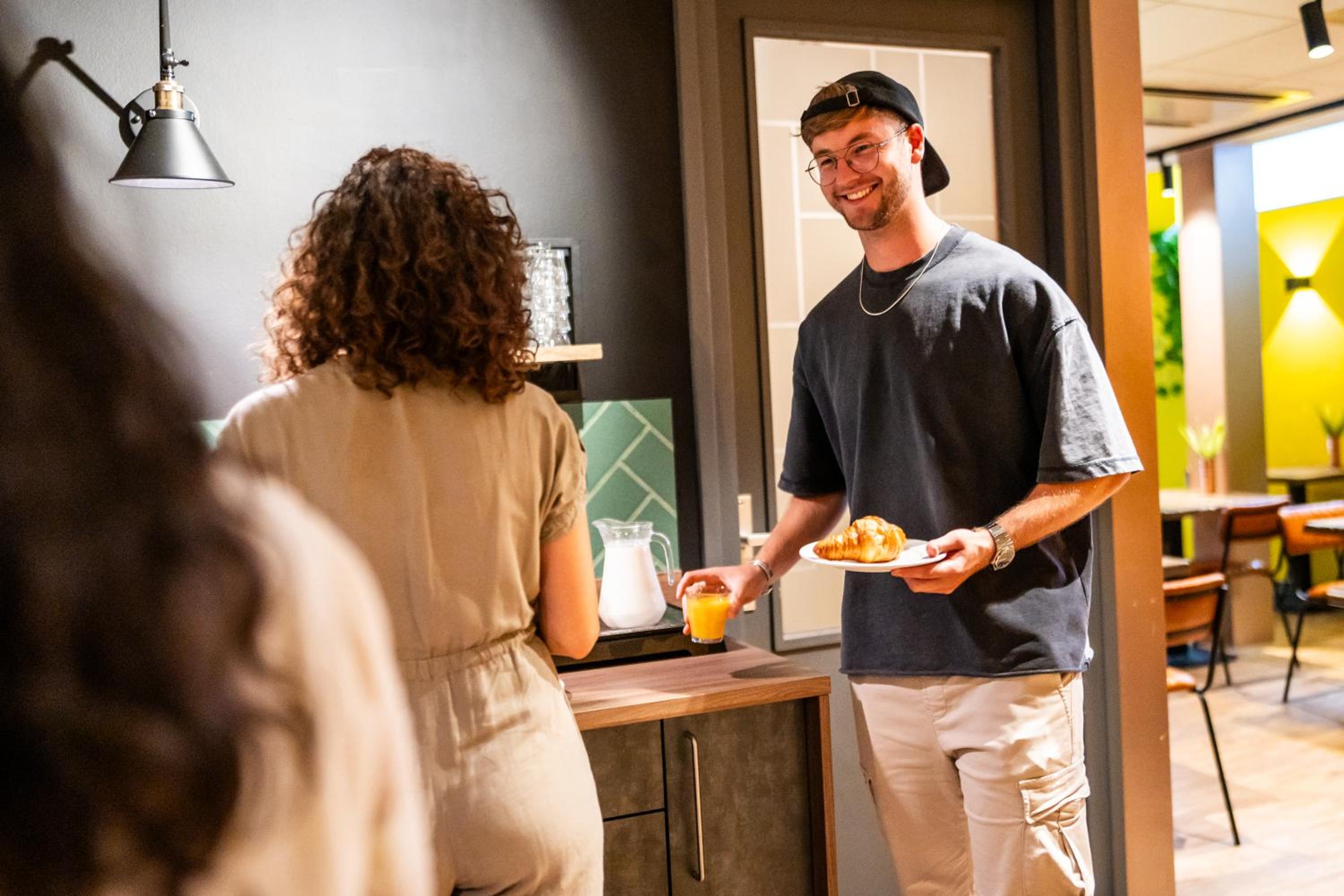 Bud Gett Hostels
