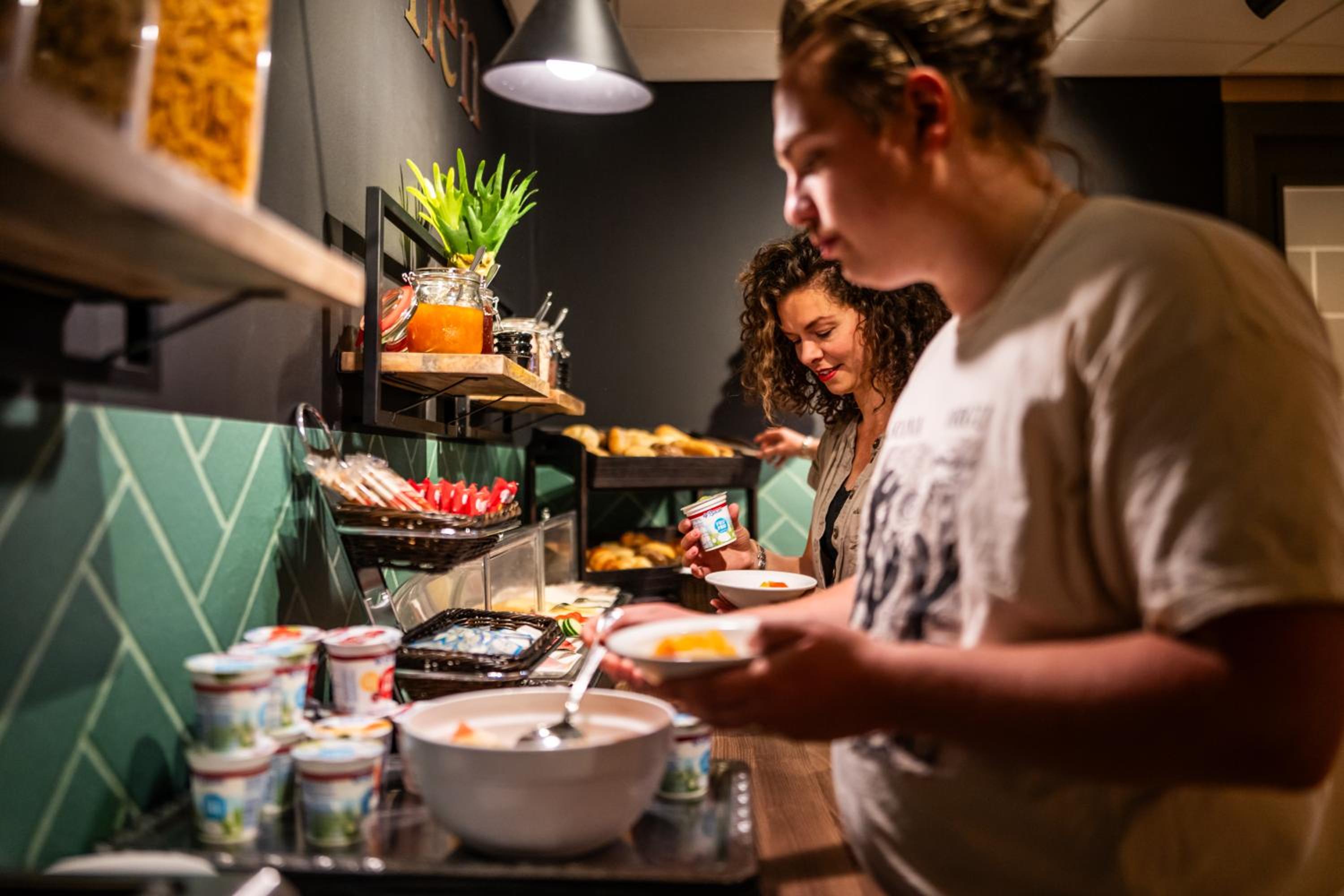 Bud Gett Hostels