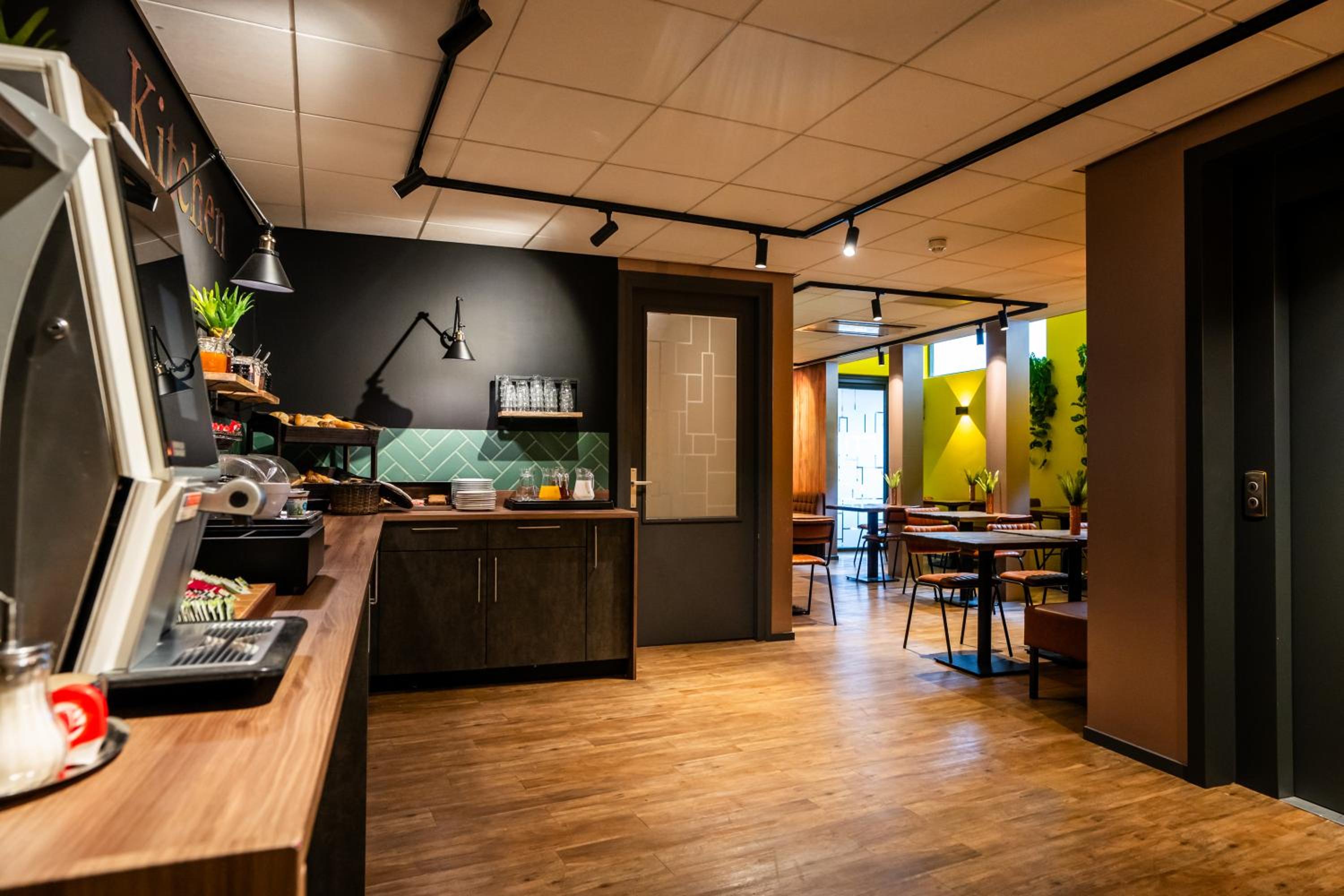 Bud Gett Hostels