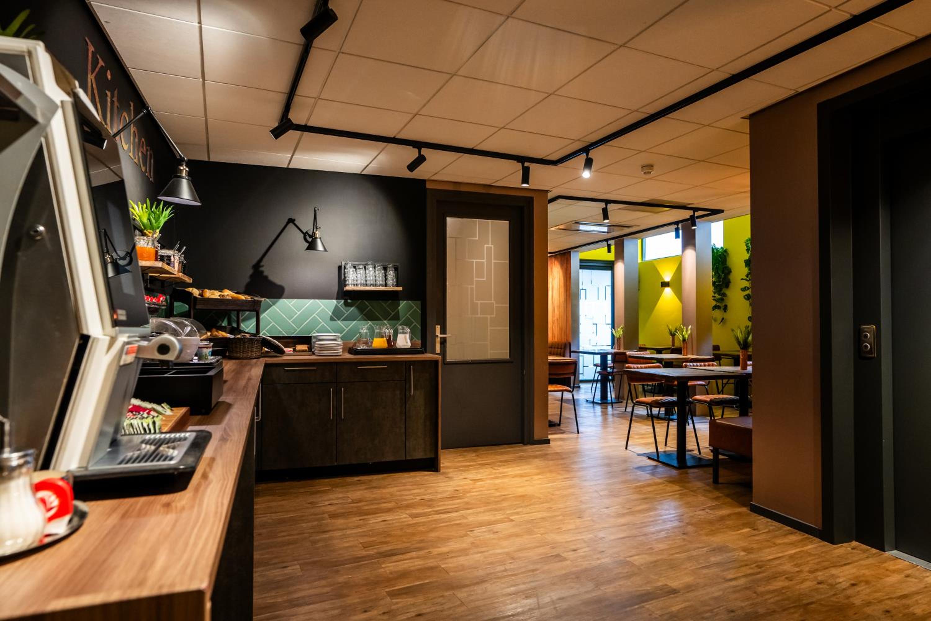 Bud Gett Hostels