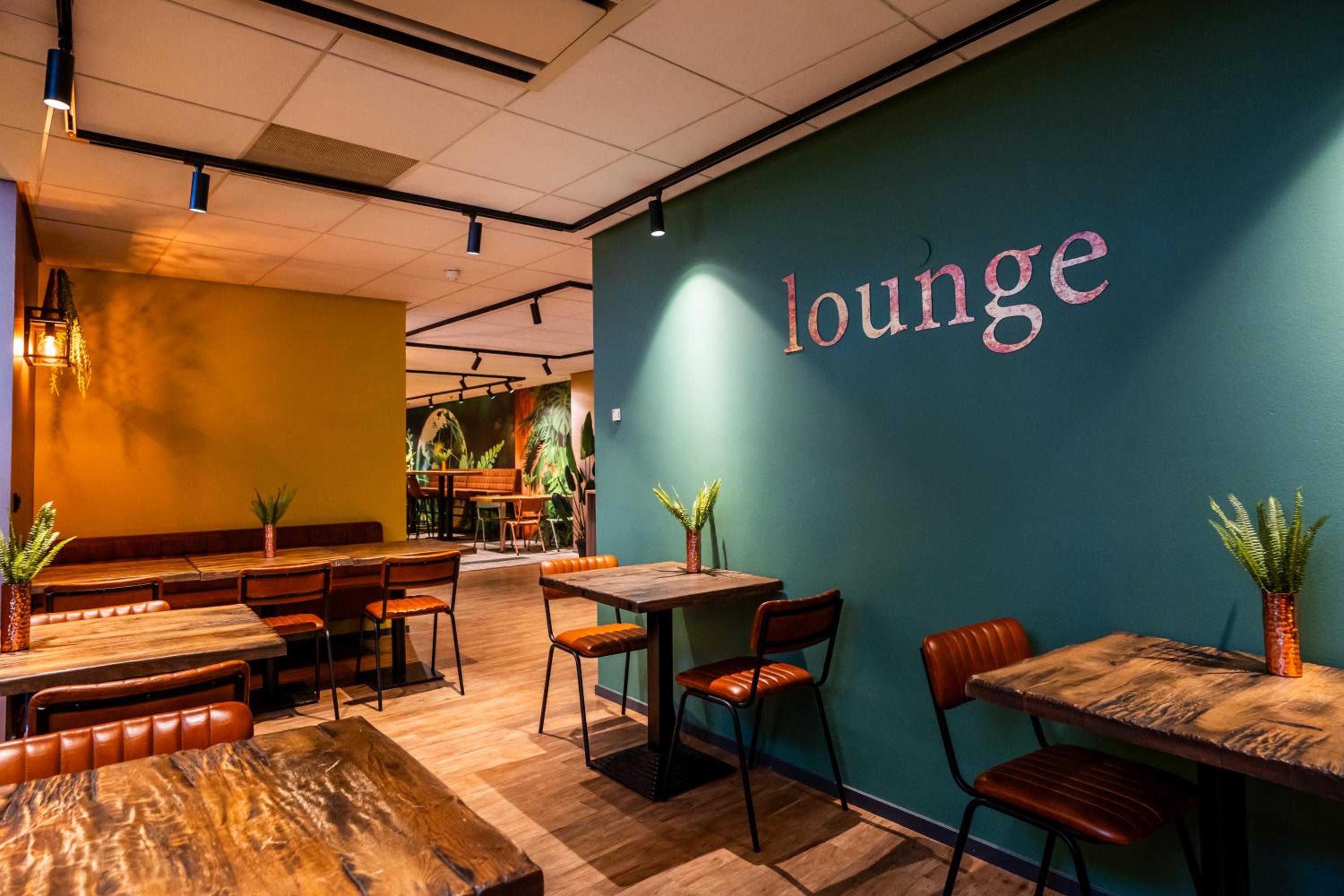 Bud Gett Hostels