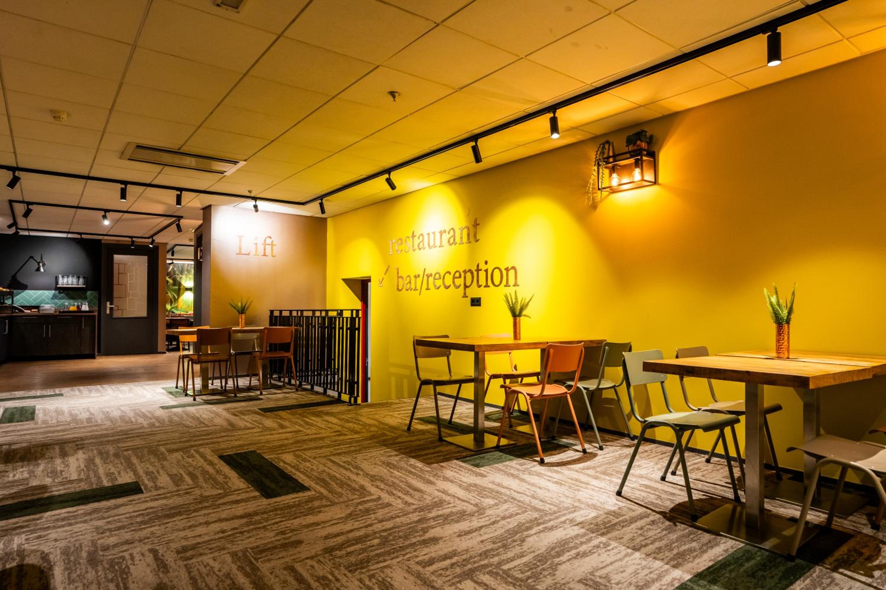 Bud Gett Hostels