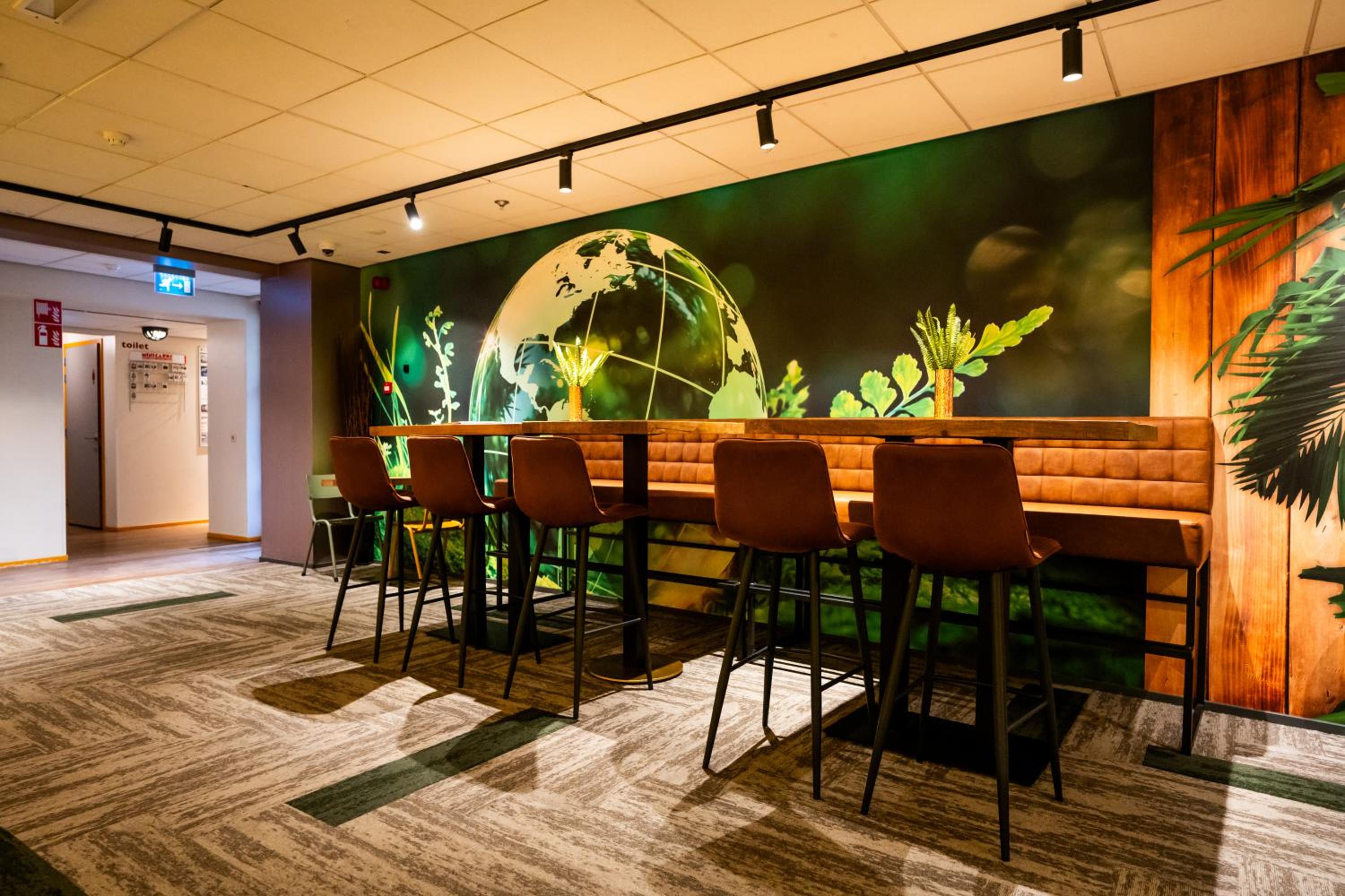 Bud Gett Hostels