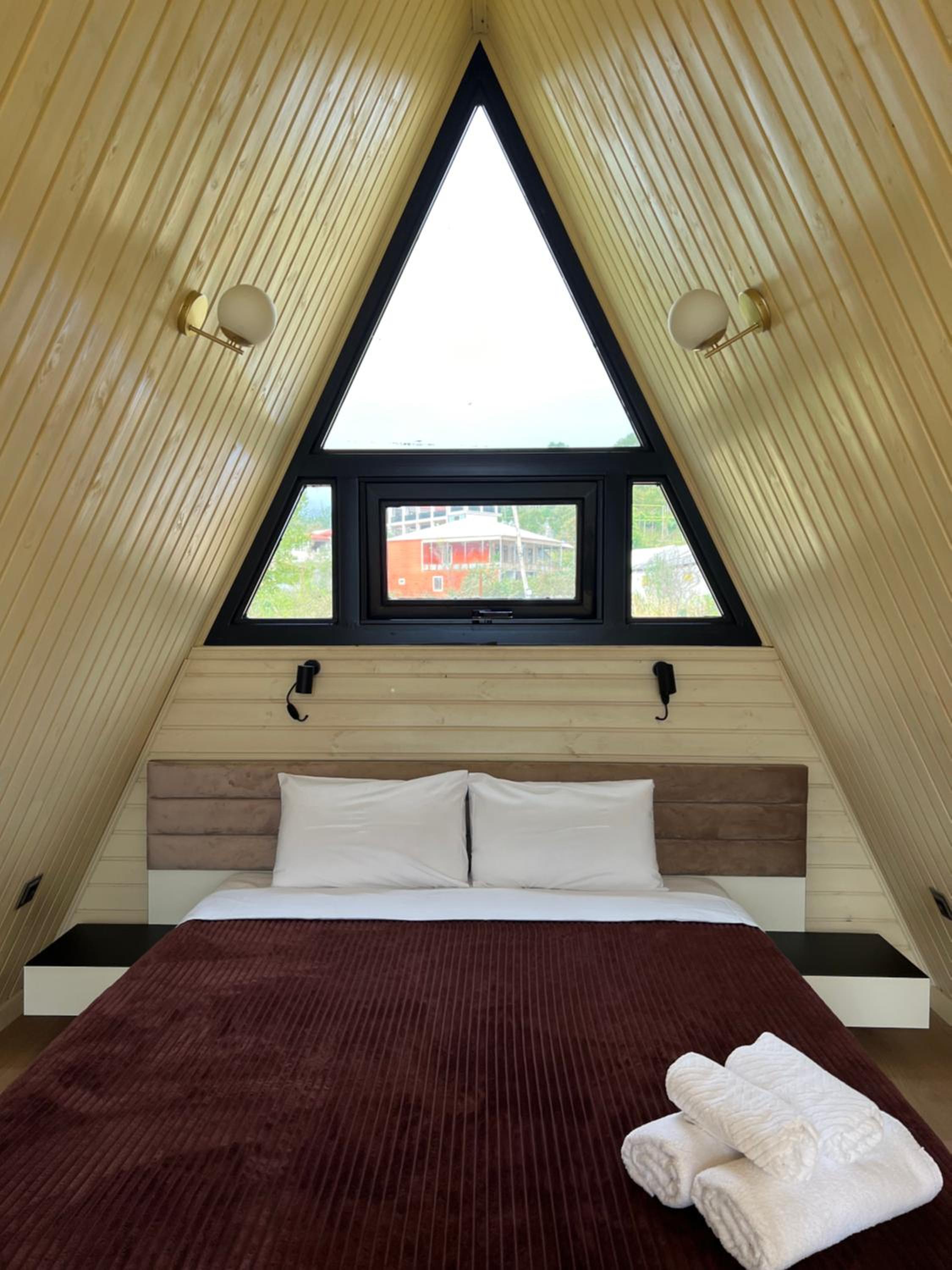 UkhutiEcoHouse