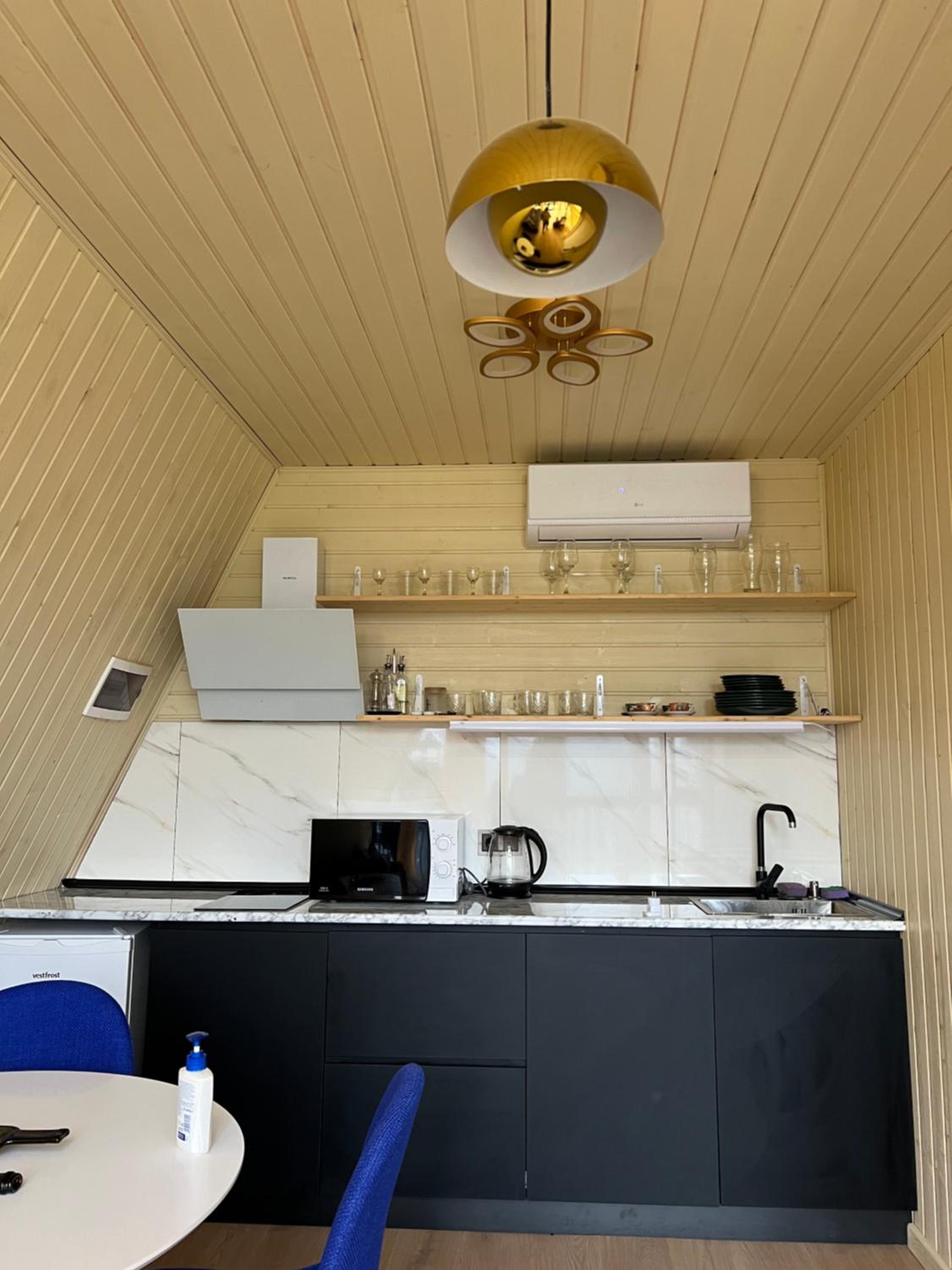 UkhutiEcoHouse