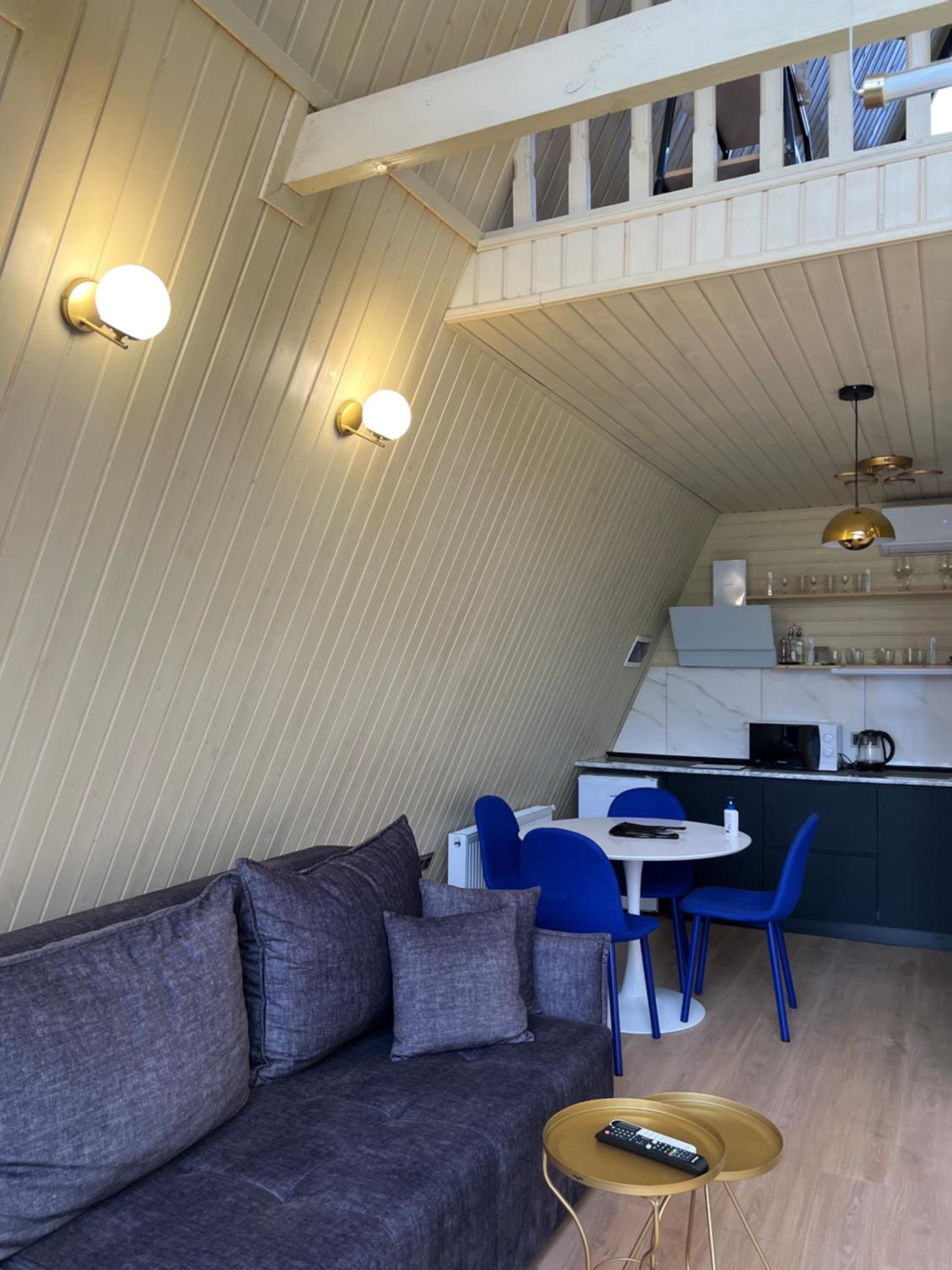 UkhutiEcoHouse